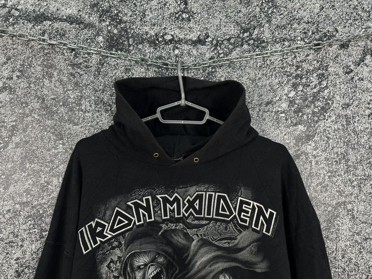 Iron Maiden Iron Maiden 2011 Vintage Rock Band Hoodie Streetwear XXL Size US XL / EU 56 / 4 - 3 Thumbnail