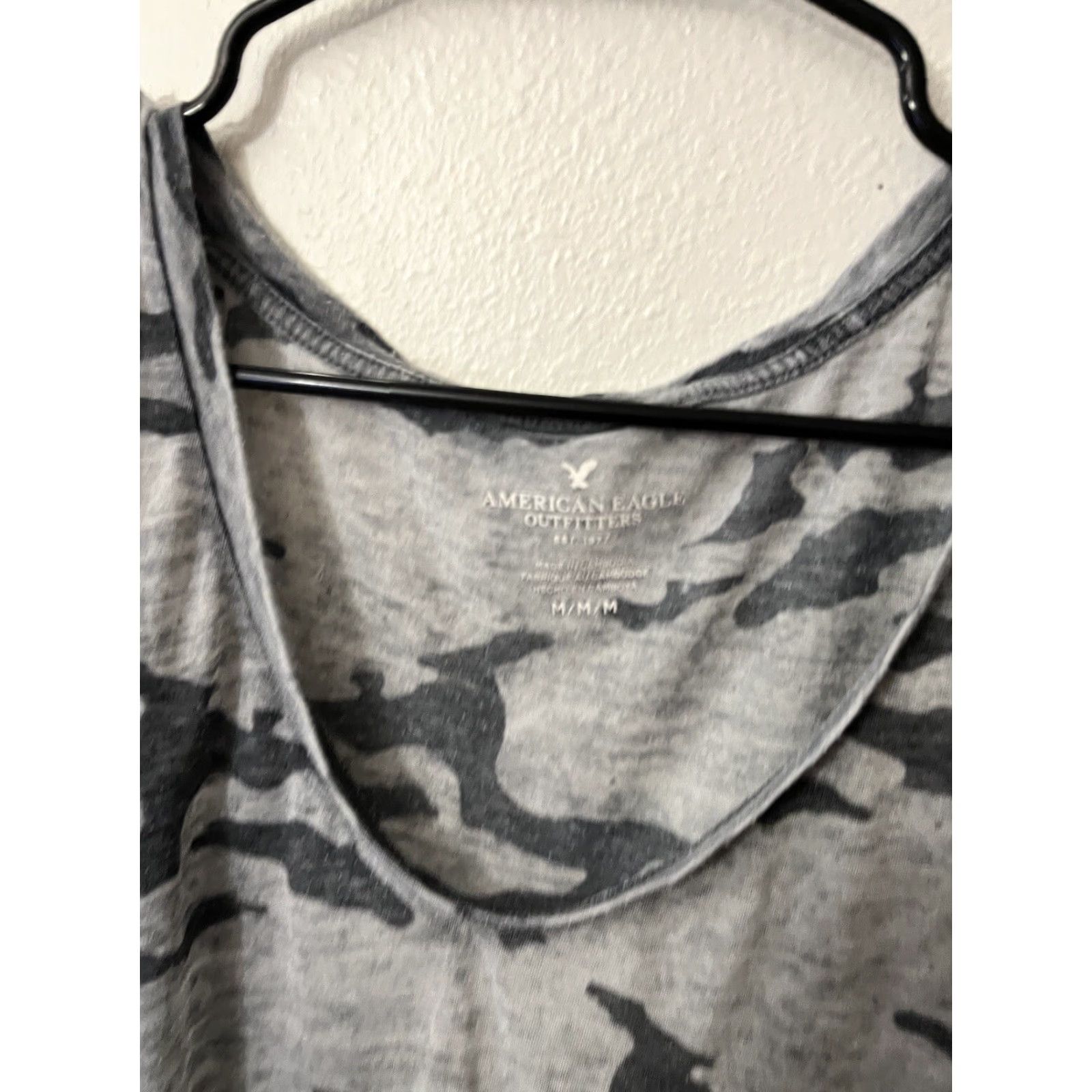 American Eagle Outfitters American Eagle Womens Lightweight Gray Camo T-Shirt Medium Short Sleeve Round Neck Casual Size M / US 6-8 / IT 42-44 - 3 Thumbnail