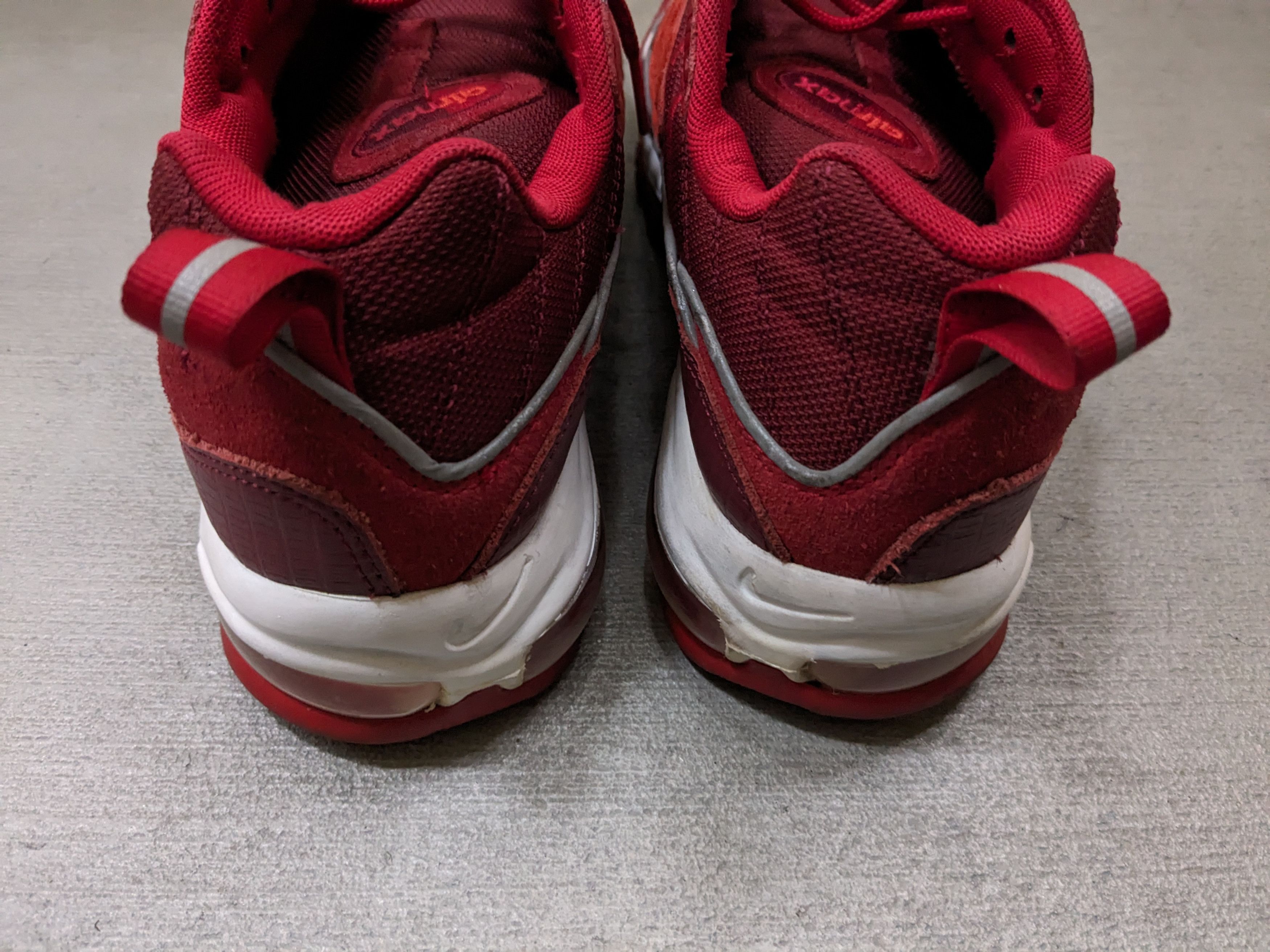 Nike Nike Air Max 98 SE Triple Red Size 11 White AO9380-600 Size US 11 / EU 44 - 16 Thumbnail