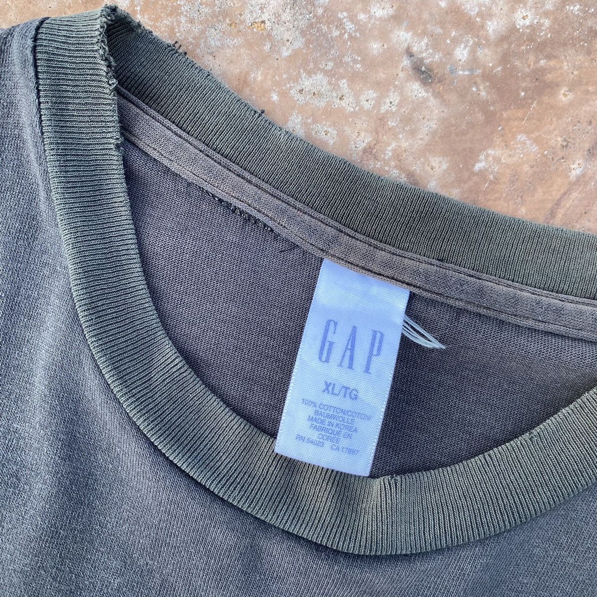 Gap Thrashed Faded Vintage Y2K Distressed Gap ERD GRUNGE TSHIRT Size US XL / EU 56 / 4 - 4 Thumbnail