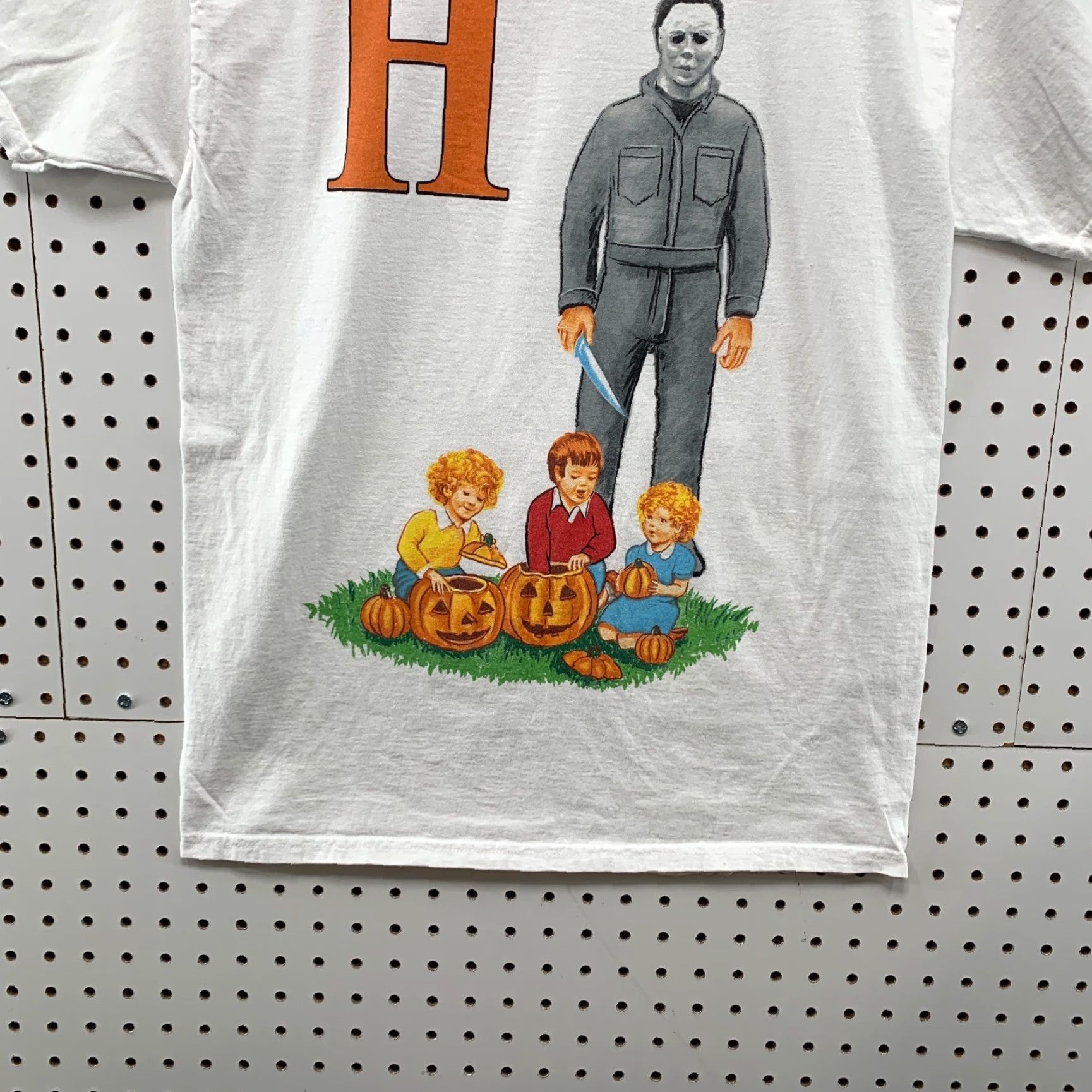 Vintage Halloween Movie Shirt Mens M White Orange Graphic Scary 19x27 Size US M / EU 48-50 / 2 - 6 Thumbnail