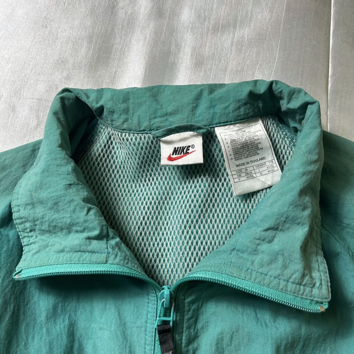 Nike Vintage 90s Nike Big Swoosh Windbreaker Jacket Size US M / EU 48-50 / 2 - 5 Thumbnail