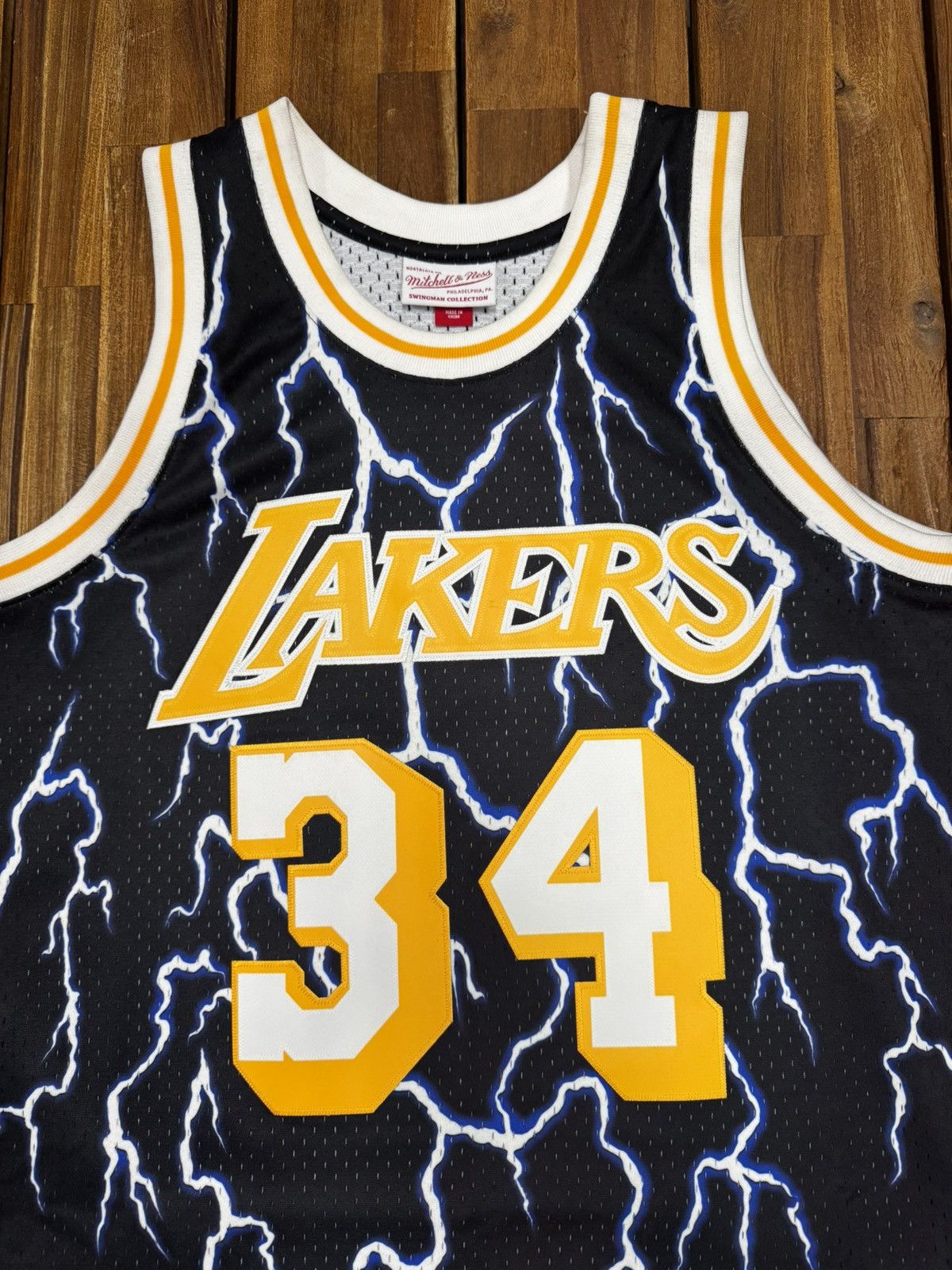 Mitchell & Ness Mitchell & Ness 1996 Shaquille O’Neal LA Lakers NBA Jersey Size US M / EU 48-50 / 2 - 3 Thumbnail
