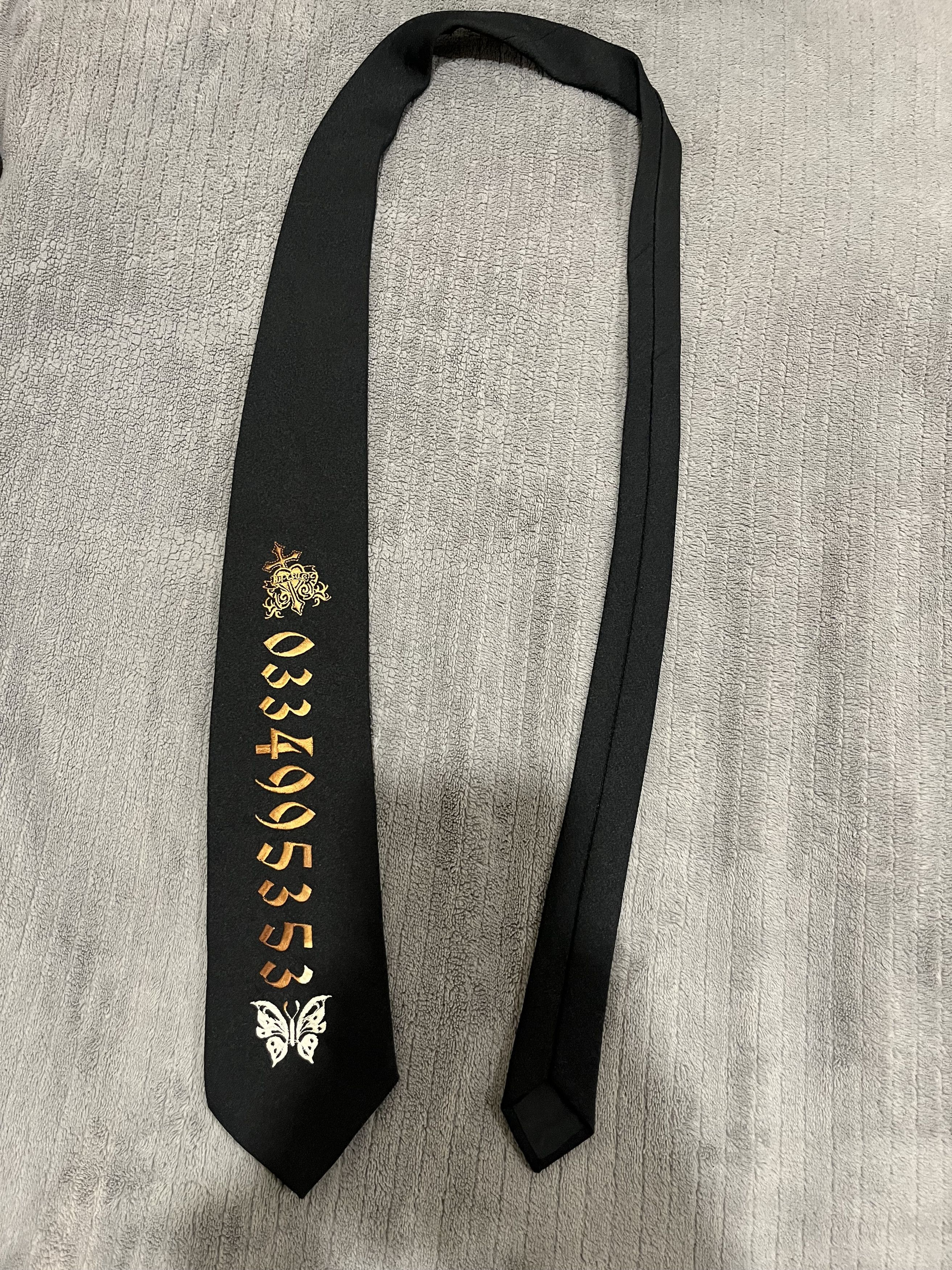 Ba-Tsu Club black numbers tie