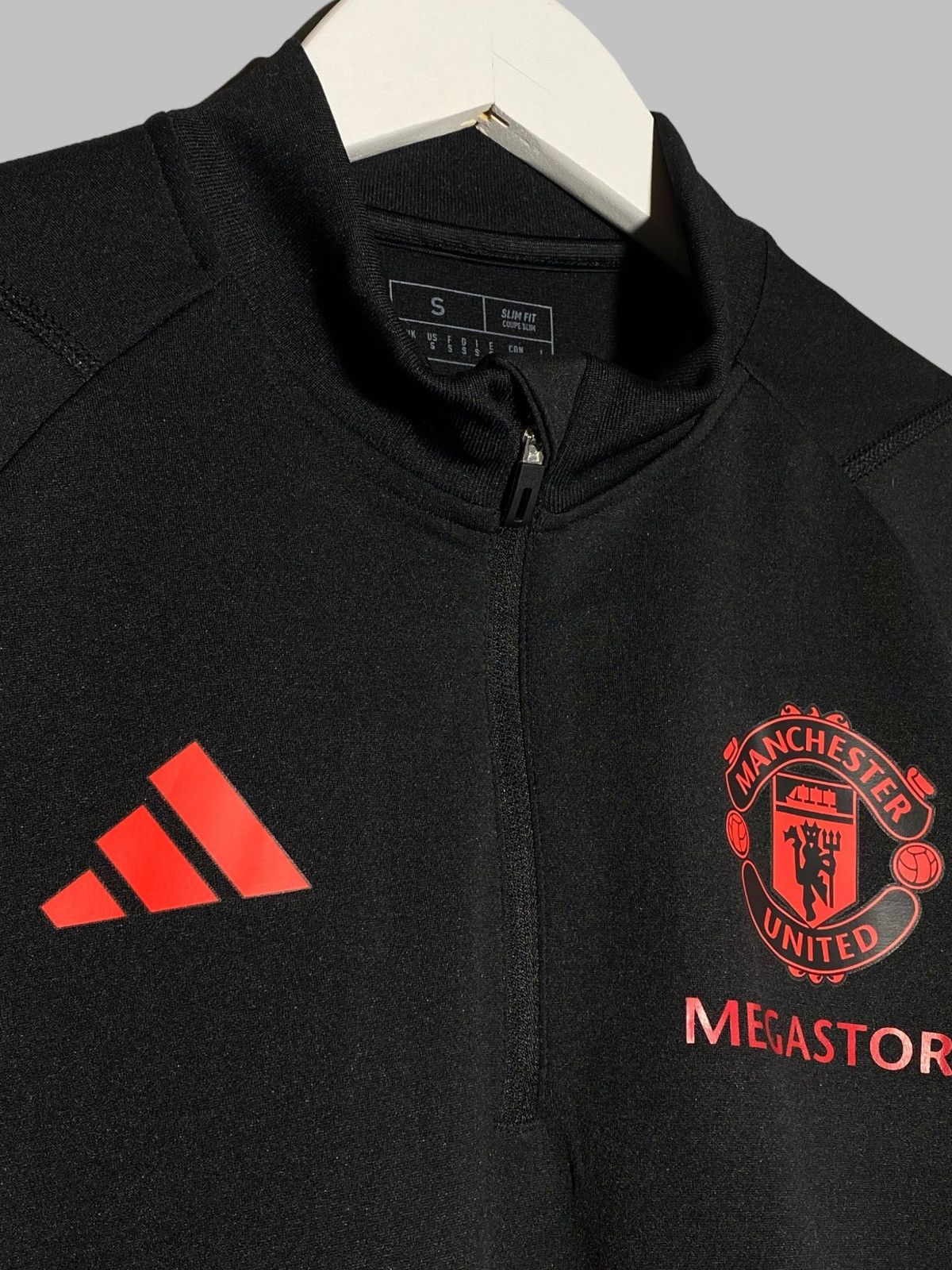 Other 🔥 MANCHESTER UNITED ADIDAS MEGASTORE TEZOS TECH TOP 🔴⚫ Size US S / EU 44-46 / 1 - 6 Thumbnail