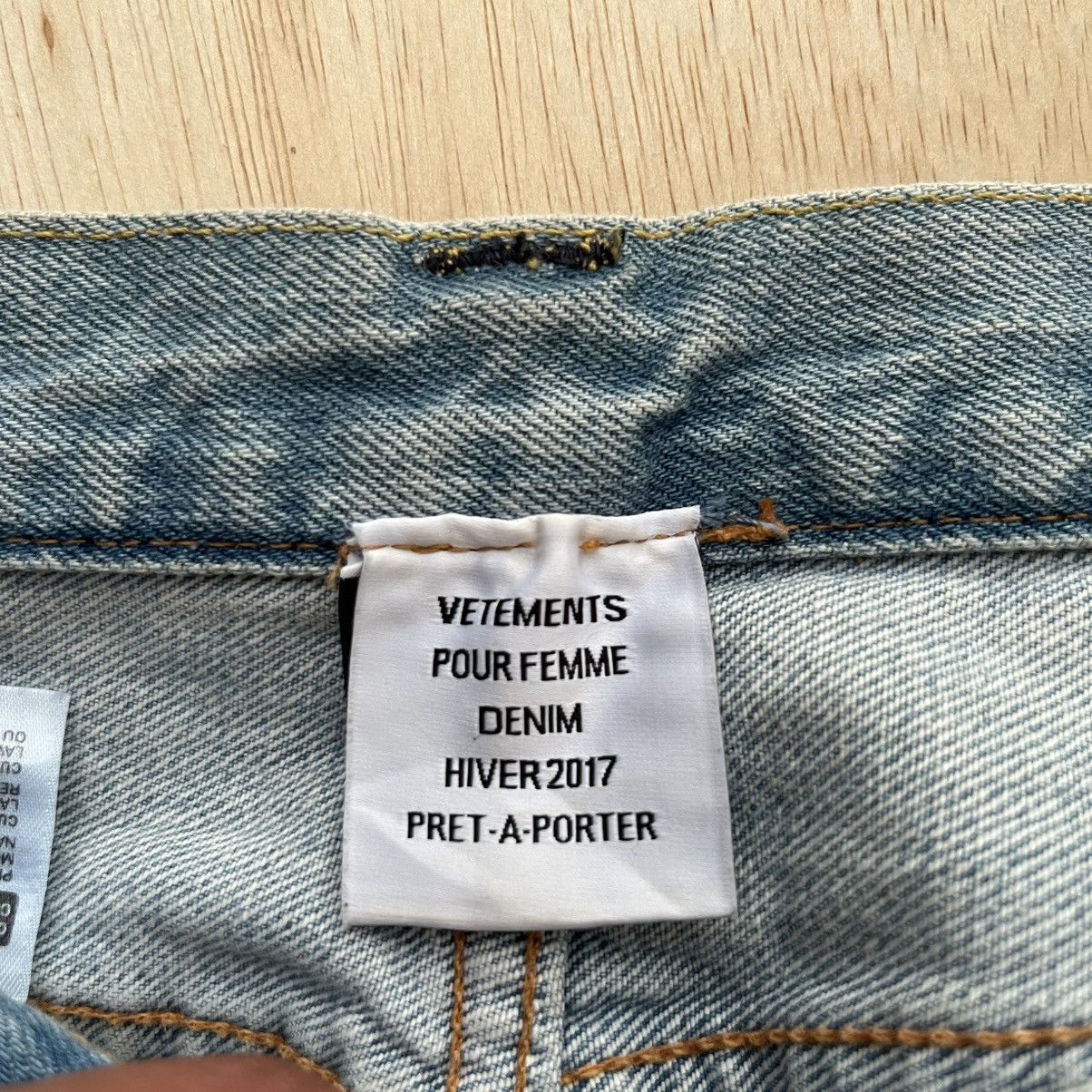 Levi's × Vetements VETEMENTS x LEVIS REWORKED RECONSTRUCTED DENIM HIVER 2017 Size 28" / US 6 / IT 42 - 4 Thumbnail