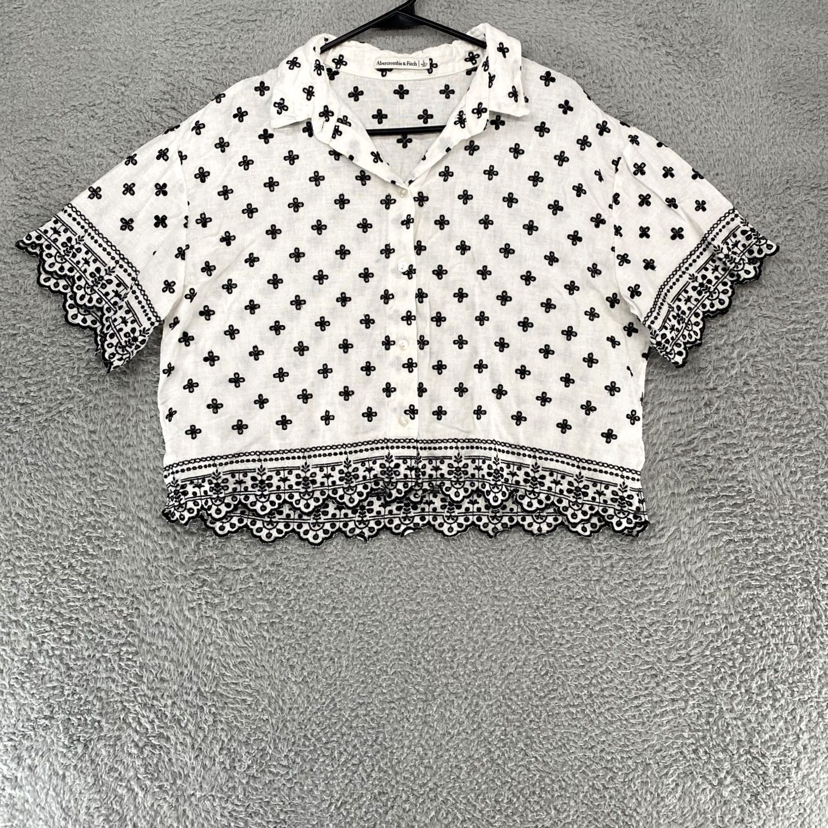 Abercrombie & Fitch Abercrombie & Fitch Shirt Womens L White Embroidered Linen Boxy Eyelet Cropped Bohemian Beach Size L / US 10 / IT 46 - 2 Thumbnail