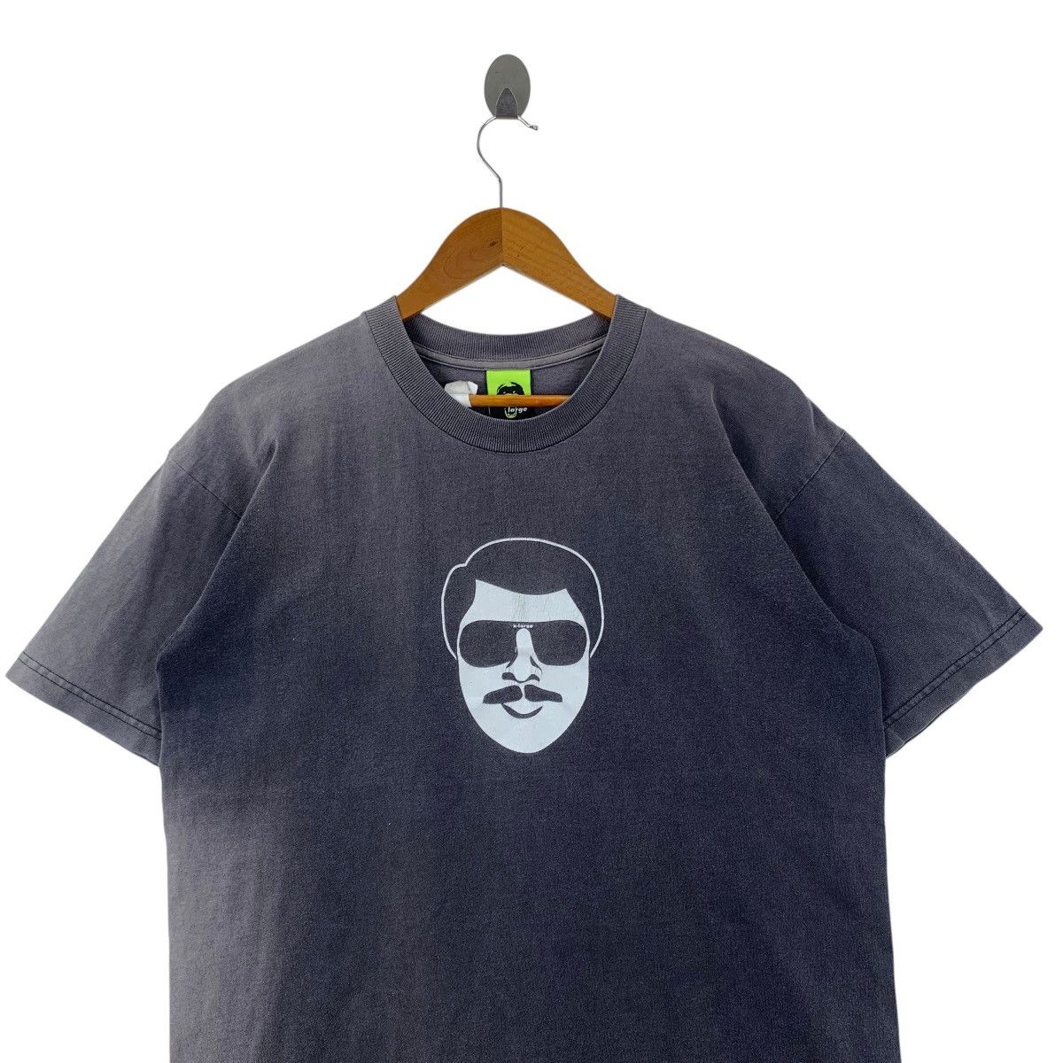 Vintage Vintage 90s SUNFADED XLARGE Gentleman Movie Usa Tshirt Size US XL / EU 56 / 4 - 2 Thumbnail