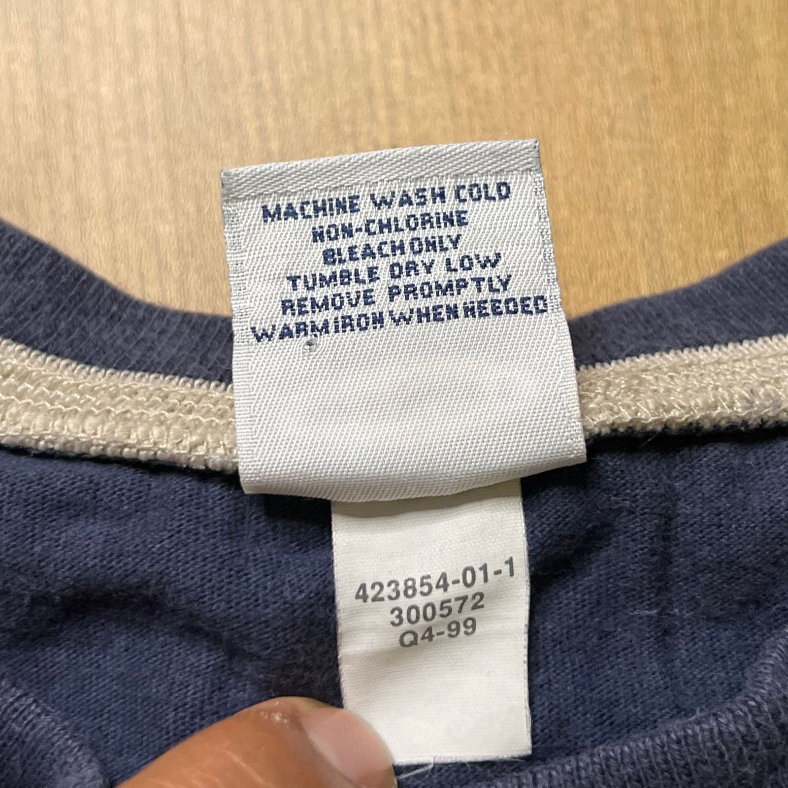 Old Navy Vintage Old Navy 90s T-Shirt Mens Sz Large Logo Y2K baggy Size US L / EU 52-54 / 3 - 3 Thumbnail