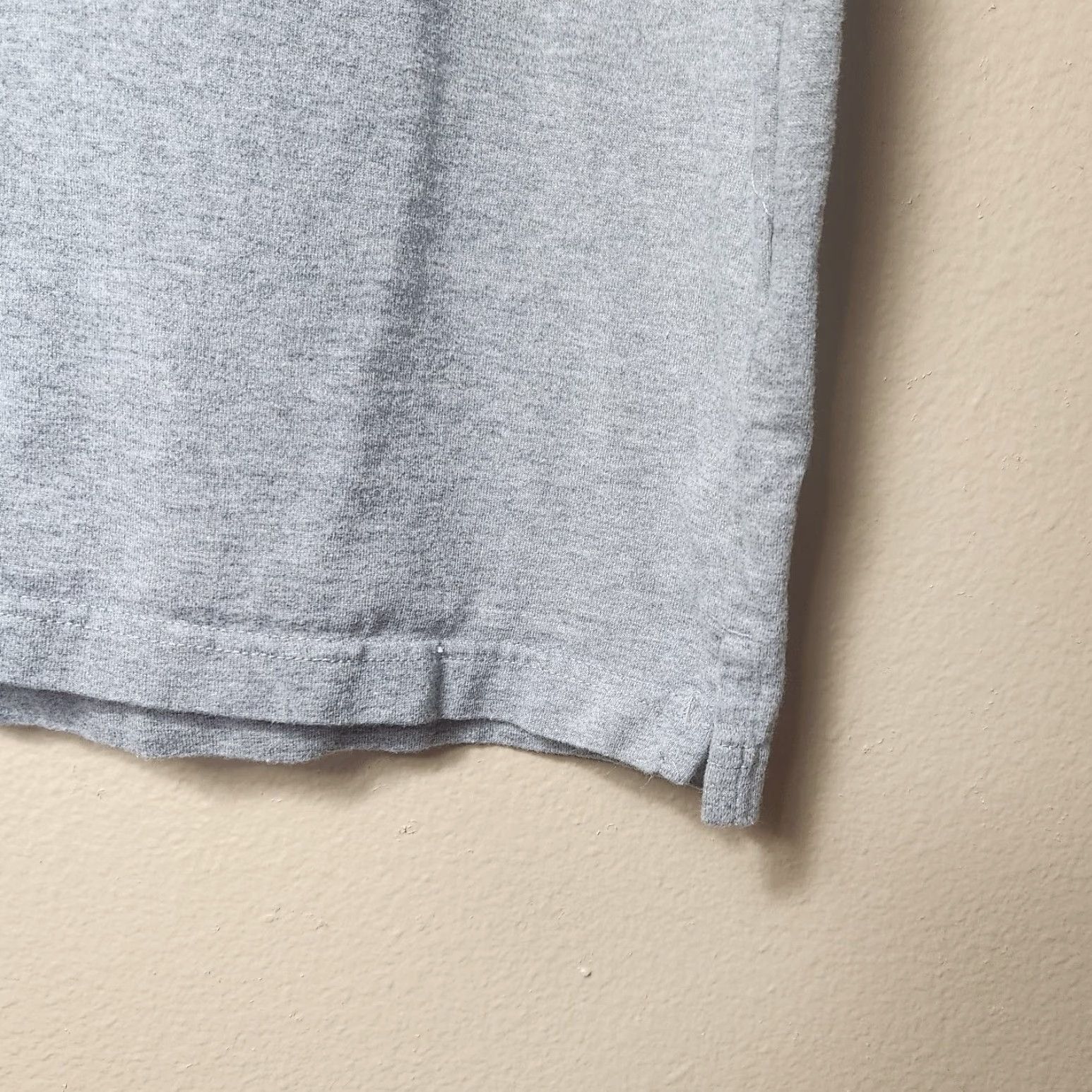 CO Duluth Trading Co Men's Gray Longtail T Relaxed Fit Short Sleeve T-Shirt L Shirt Mens Size L Gray Heather 7.4 oz 100% Cotton Workwear Longtail T Size US L / EU 52-54 / 3 - 2 Thumbnail
