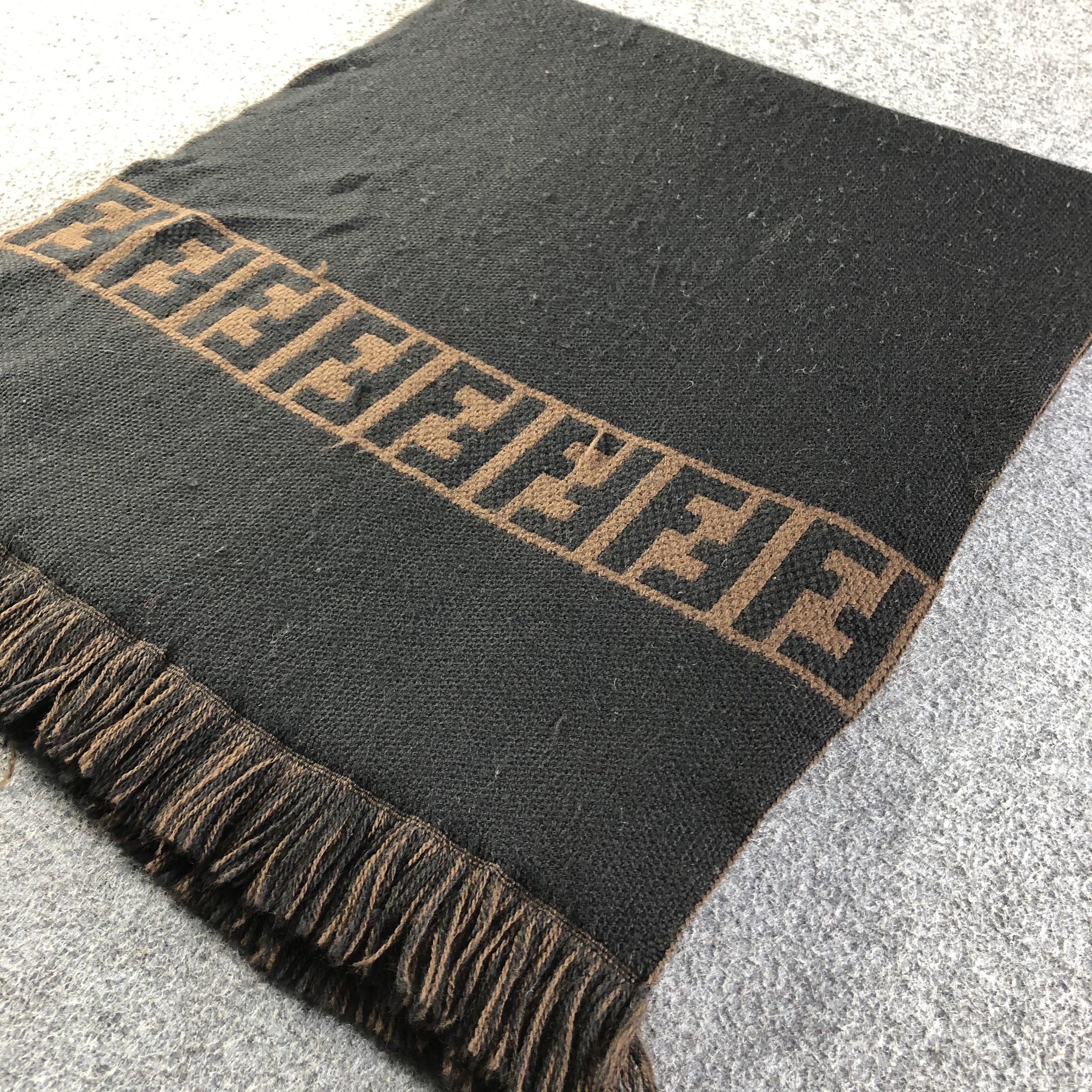 Fendi Fendi Scarf / Muffler / Neckwear Size ONE SIZE - 4 Thumbnail