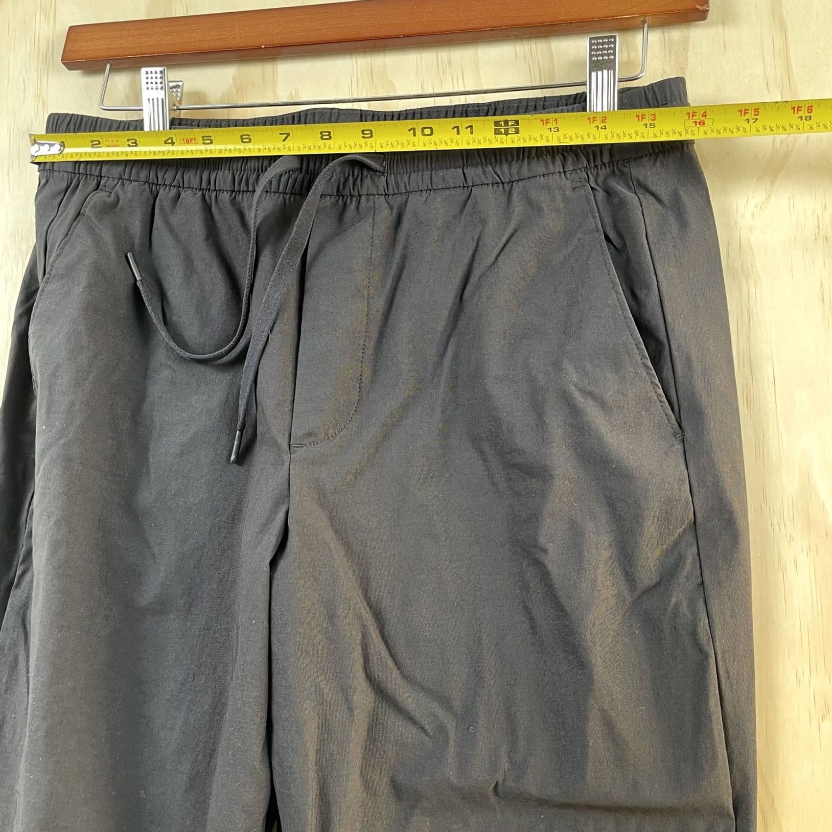 Gap Gap Jogger Pants Mens Medium Black Elastic Waist Drawstring Straight Leg Casual Size US 31 - 6 Thumbnail