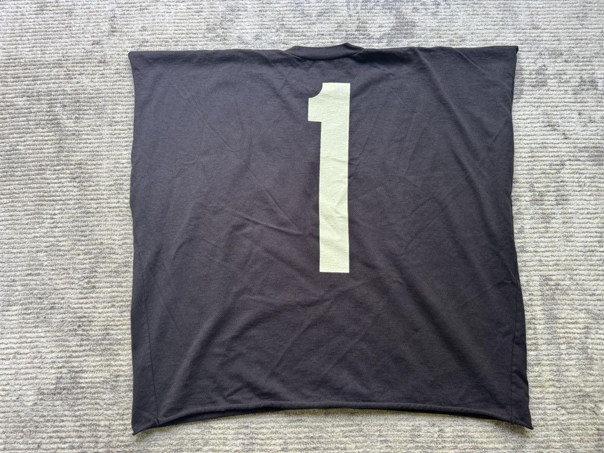 Gosha Rubchinskiy Size 1 Yeezy One Box Tee Shirt Yzy Vultures Tour Merch Size US S / EU 44-46 / 1 - 1 Thumbnail