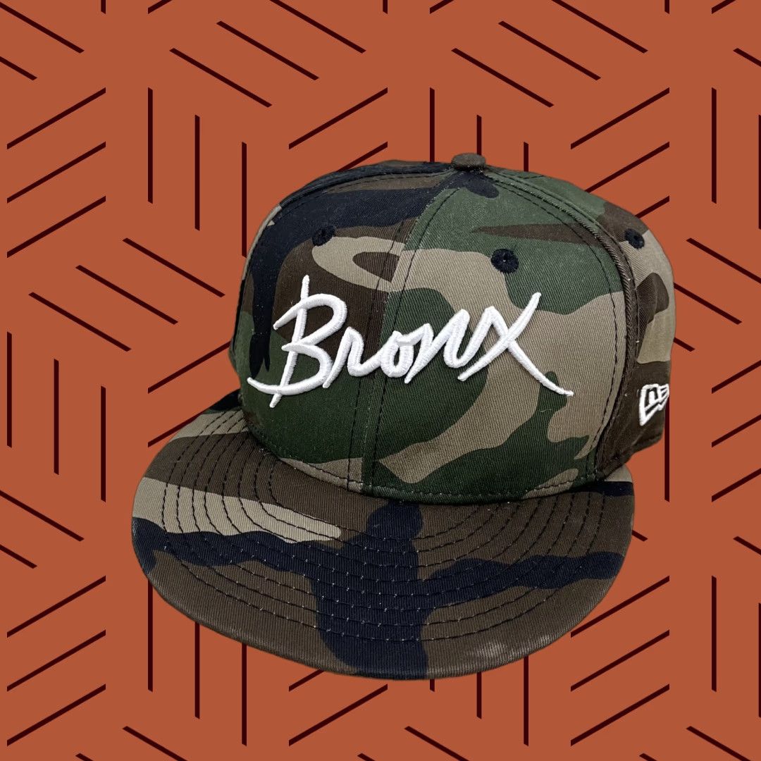New Era New Era New York Yankees Hat Fitted 7 1/2 59Fifty 5950 Green Camo Script Mens Size ONE SIZE - 1 Thumbnail