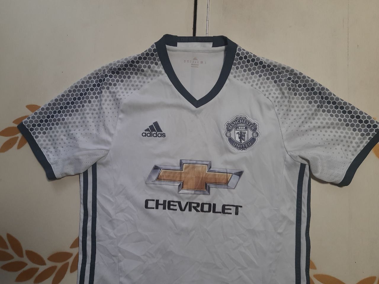 Adidas Adidas Manchester United Third Jersey 2016-2017 Size US M / EU 48-50 / 2 - 3 Thumbnail
