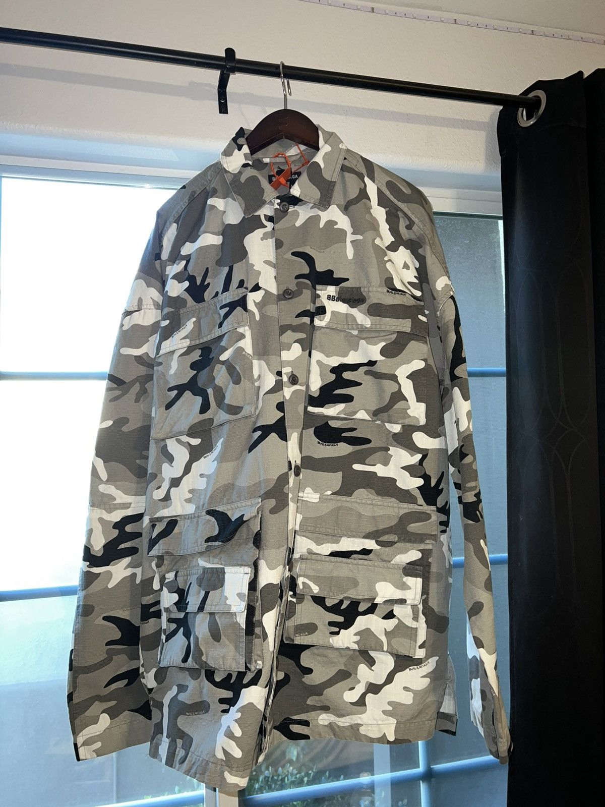 Balenciaga Balenciaga BNWT White Camo Button Up *FINAL DROP* Size US M / EU 48-50 / 2 - 2 Thumbnail
