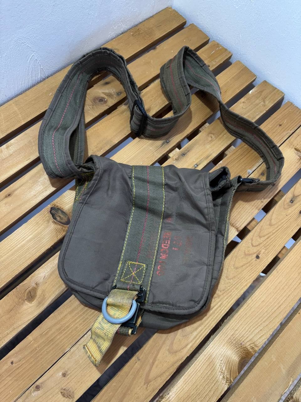 Japanese Brand Vintage Diesel style Y2K Avant Garde Distressed sling Bag Size ONE SIZE - 6 Thumbnail