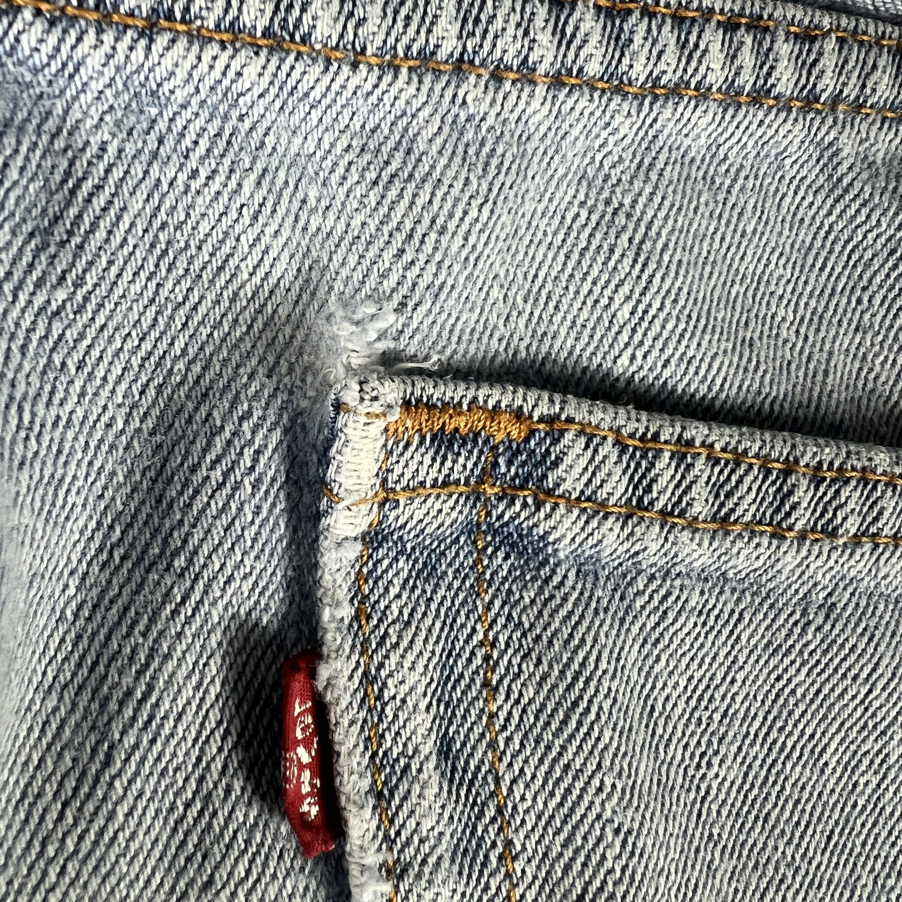 Levi's Y2K Levi's Jean 505 Straight Blue Distressed Denim Size US 33 - 14 Thumbnail