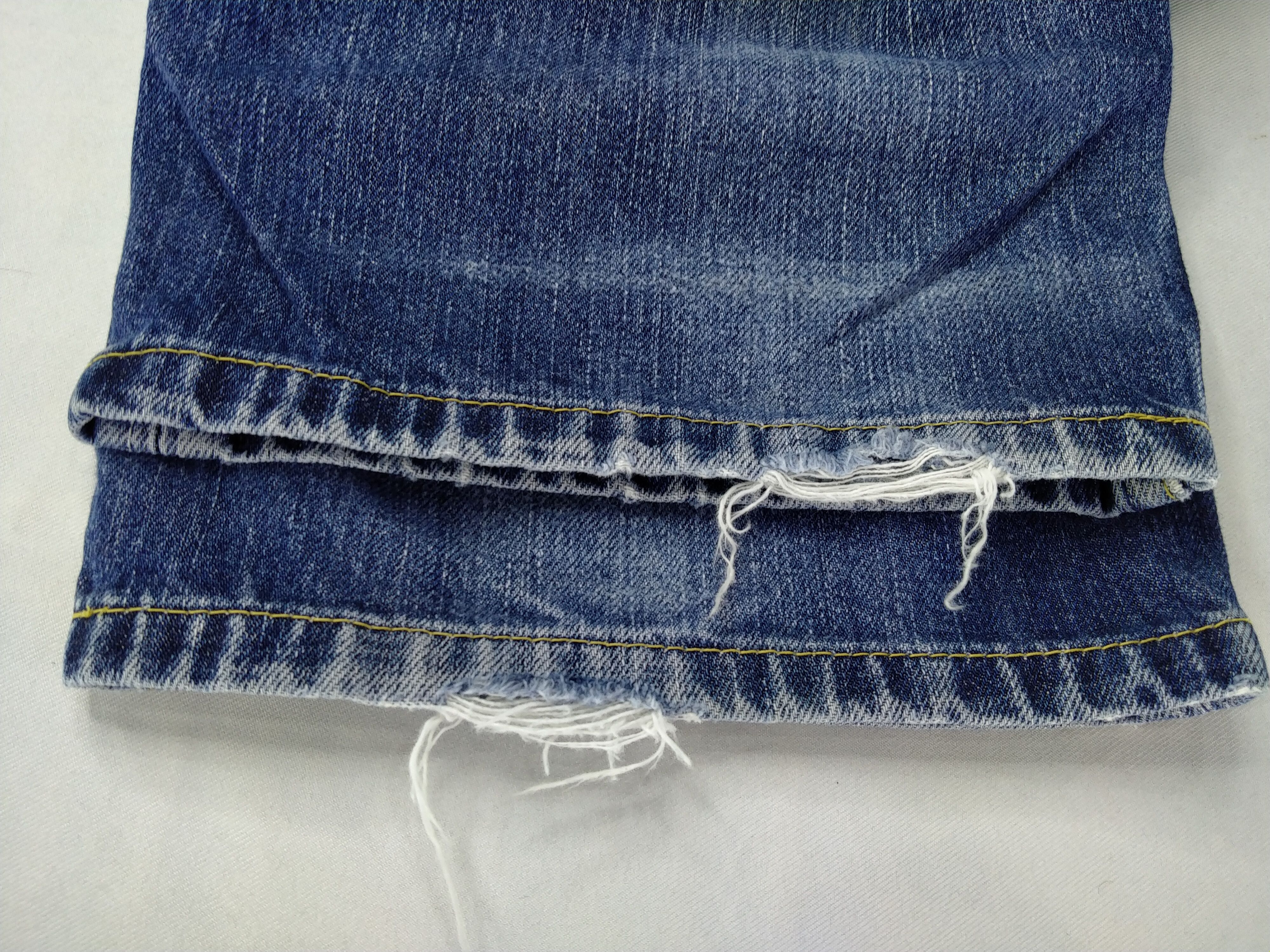 Levi's Blue Distressed Vintage Levi's 502 31x29.5 Denim -JG015 Size US 31 - 10 Thumbnail
