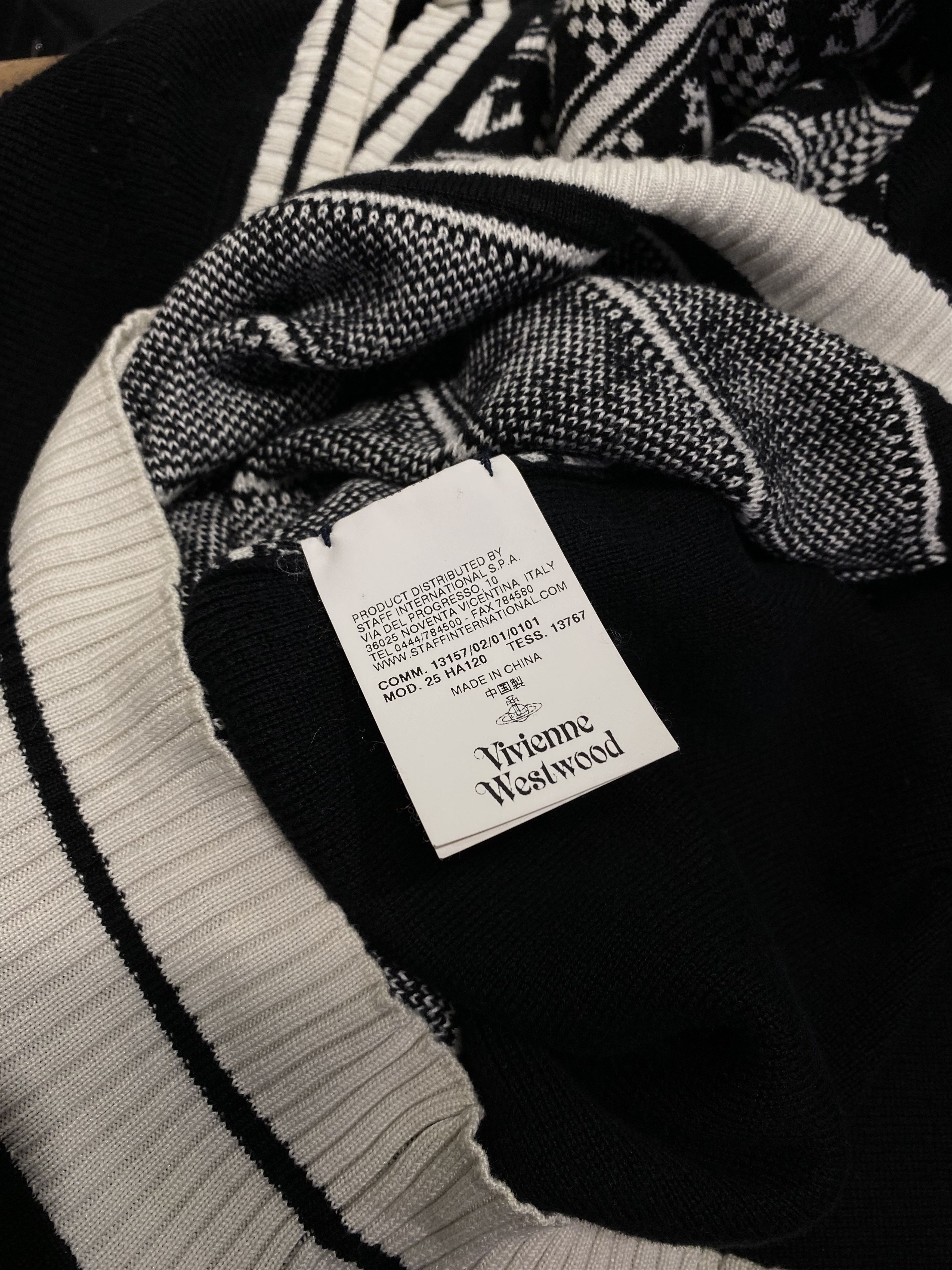 Vivienne Westwood Vivienne Westwood anchor yachting logo silk v sweater Size US L / EU 52-54 / 3 - 10 Thumbnail