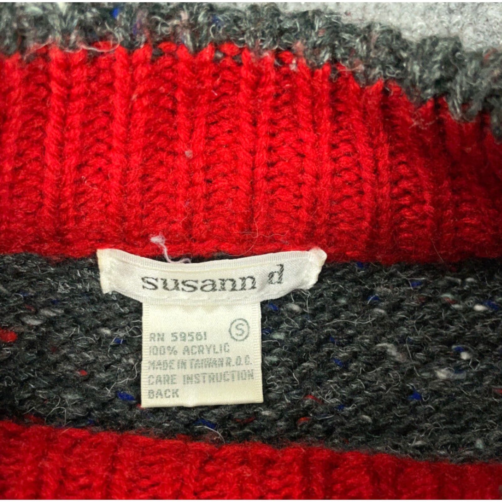 Vintage VINTAGE Susann D Geometric Sweater Women’s Small Gray Mock Neck Chunky Knit 80s Ski Size S / US 4 / IT 40 - 3 Thumbnail