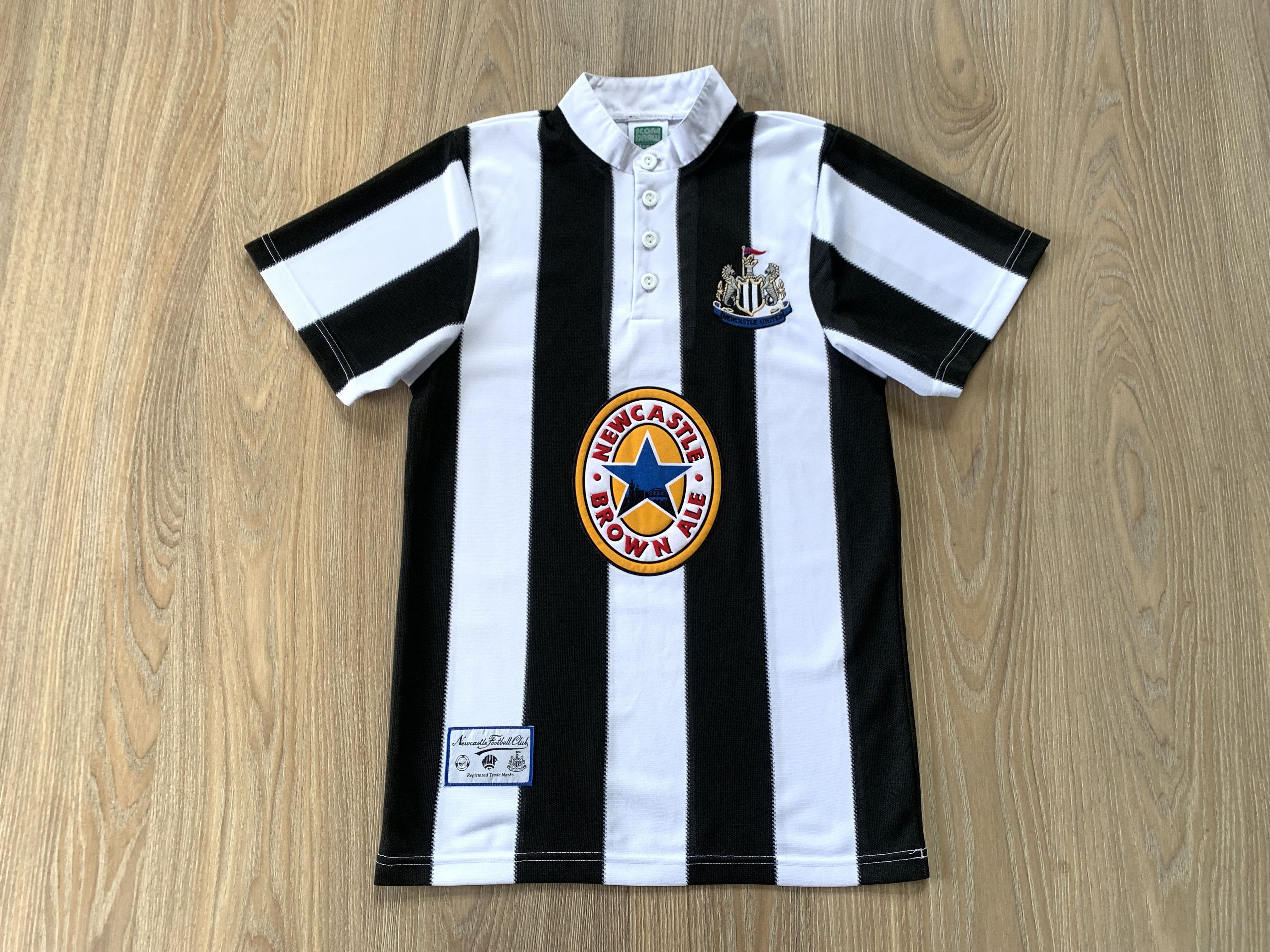 Vintage Vintage Score Draw Newcastle United Home Retro Shirt Size US S / EU 44-46 / 1 - 2 Thumbnail
