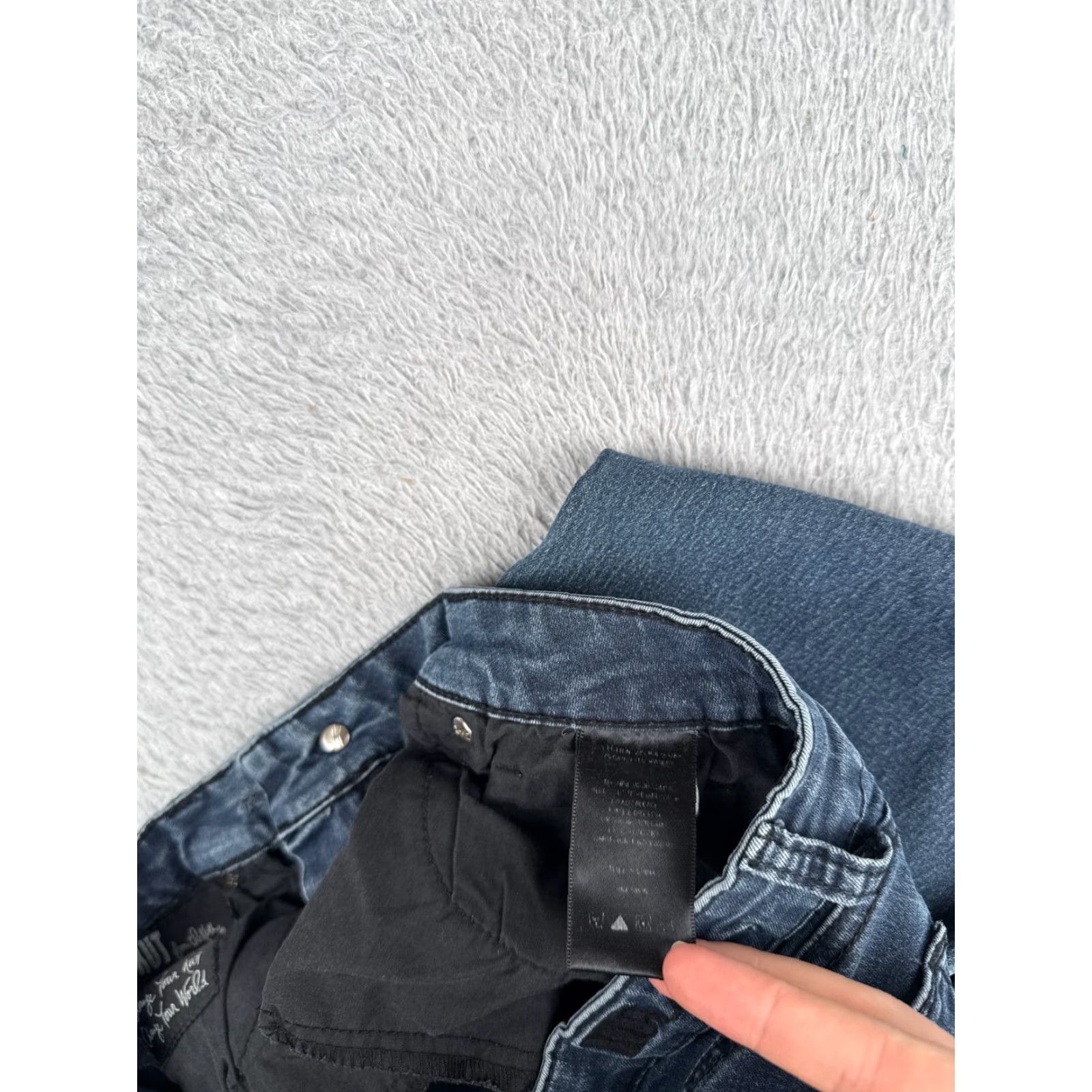 Vintage KUT from the Kloth Jeans Womens 8 Blue Denim Medium Wash Bootcut Flare 30x30 Adult Regular Size 30 Blue 90s? (No, avoid adding decade unless given) Size 30" / US 8 / IT 44 - 7 Thumbnail