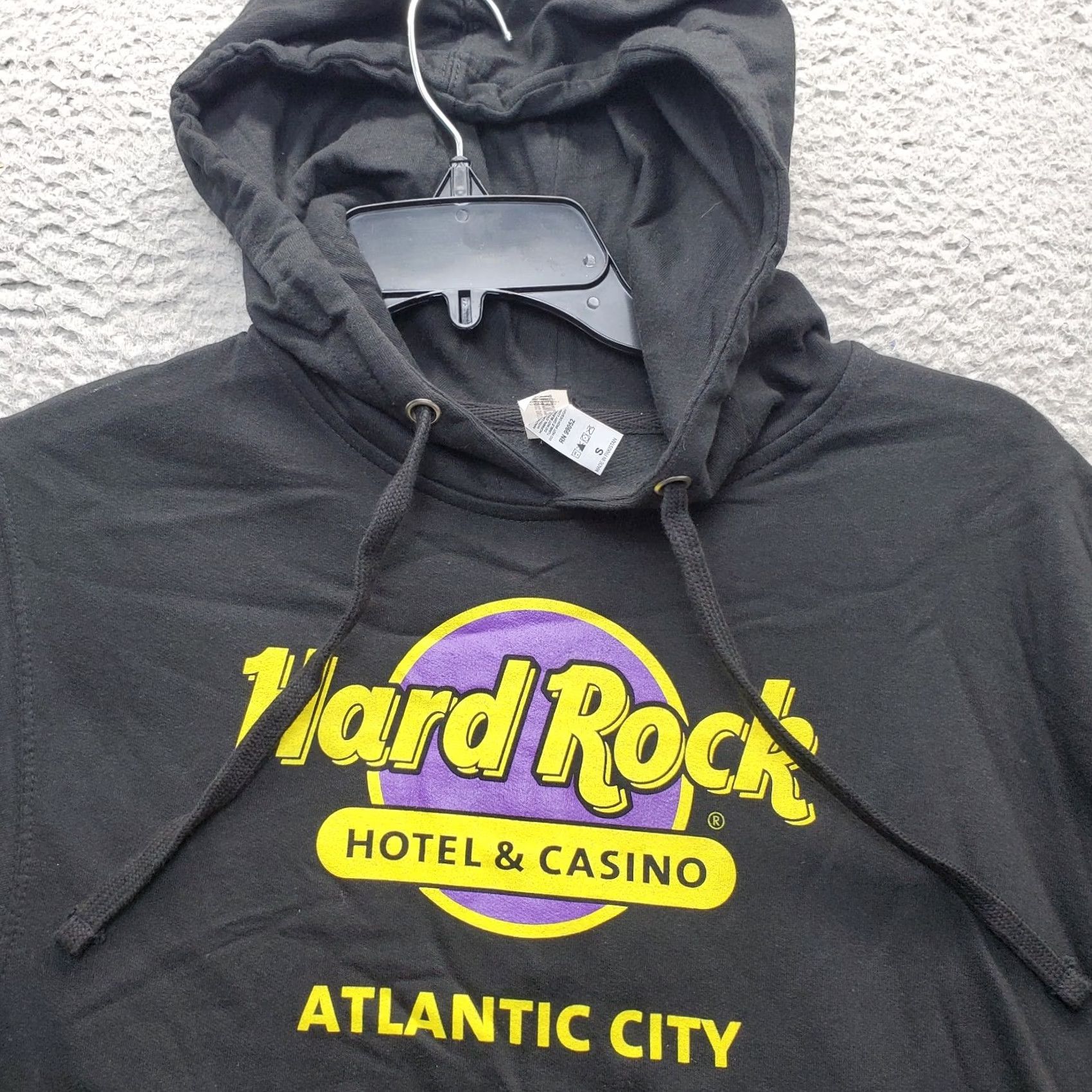 Hard Rock Cafe Hard Rock Atlantic City Hoodie Mens S Black Logo Raglan Sleeve Classic Fit Size US S / EU 44-46 / 1 - 7 Thumbnail