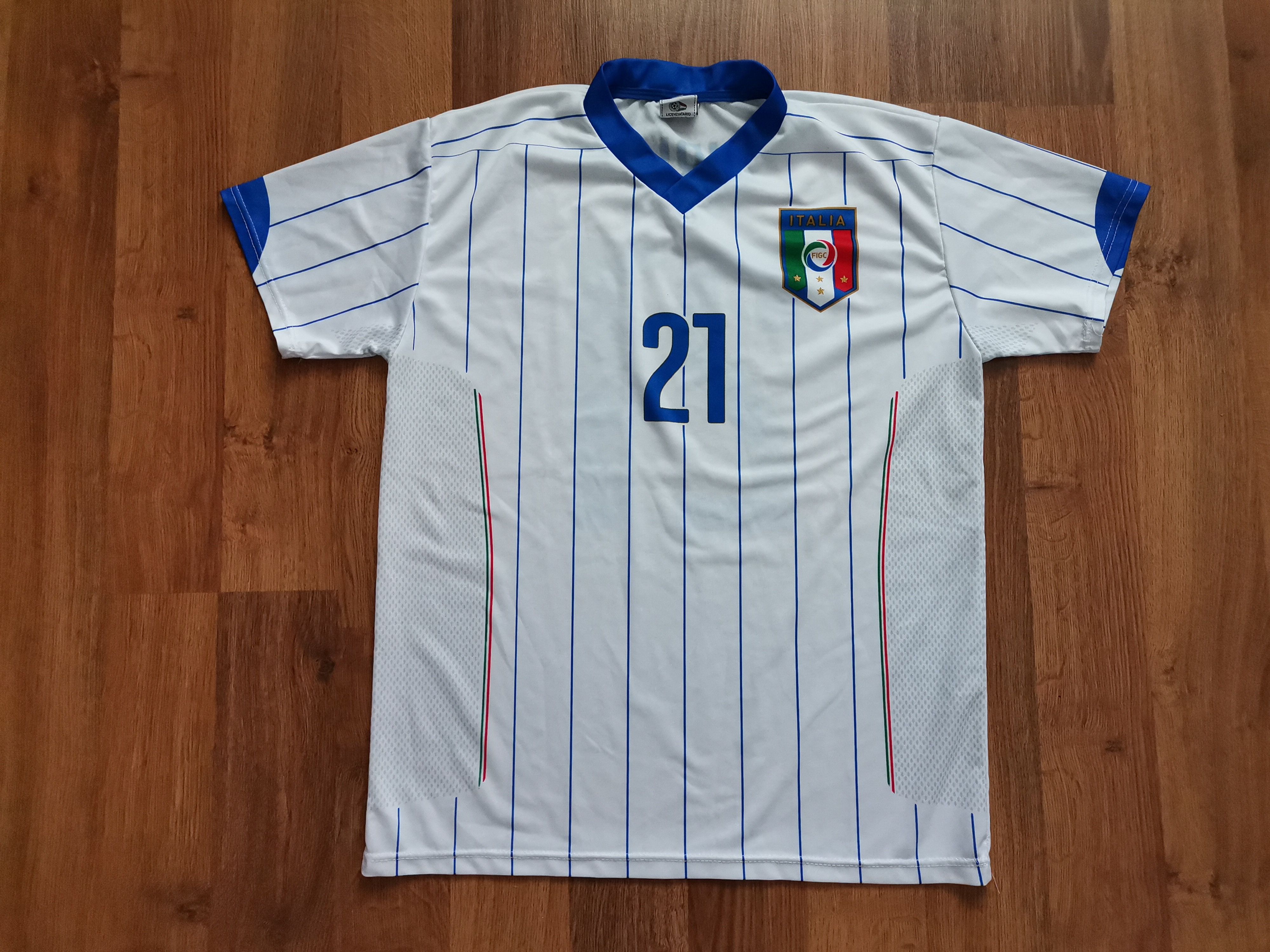 Vintage Vintage Italy Pirlo 21 Tee Size US S / EU 44-46 / 1 - 1 Thumbnail