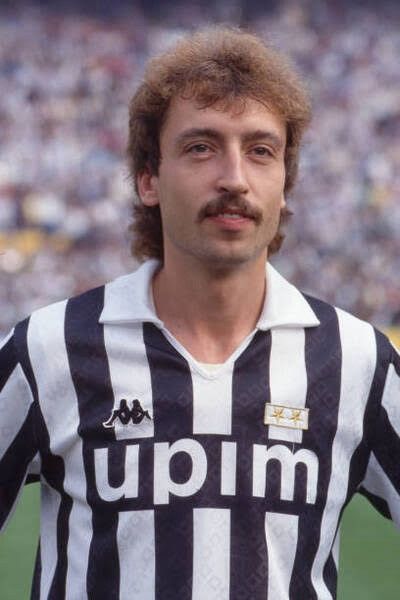 Vintage Vintage Template Juventus FC 89/90 Home Longsleeve Jersey Size US S / EU 44-46 / 1 - 14 Thumbnail