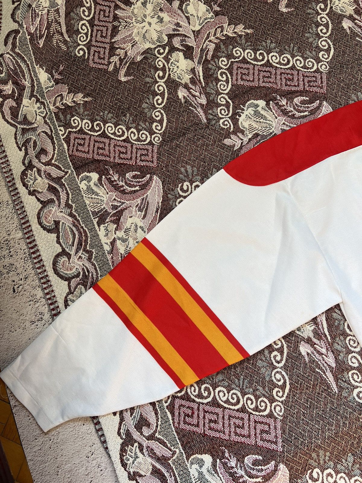 Ccm × NHL × Vintage Vintage Calgary Flames Hockey Jersey Size US M / EU 48-50 / 2 - 9 Thumbnail