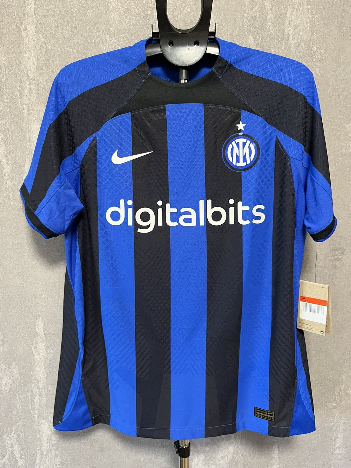 Nike AUTHENTIC Inter Milan 2022 2023 home soccer kit jersey Size US L / EU 52-54 / 3 - 1 Thumbnail