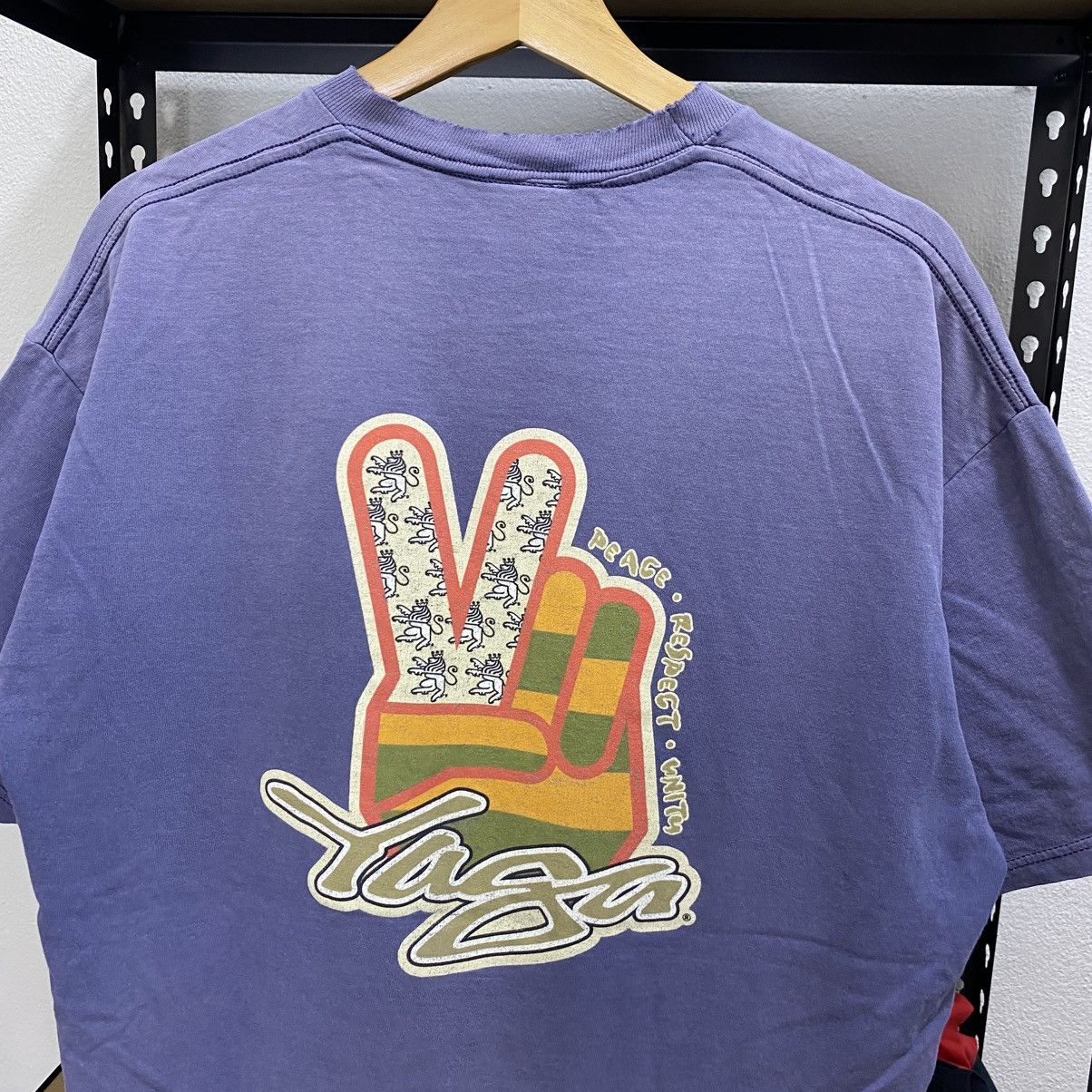 Vintage Vintage 90s Yosa Big Logo Peace Skateboarding Tshirt Size US L / EU 52-54 / 3 - 3 Thumbnail