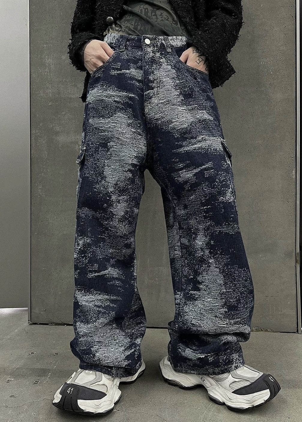 Japanese Brand × Vintage Avant garde distressed loose fit grunge cargo jeans pants Size US 33 - 2 Thumbnail