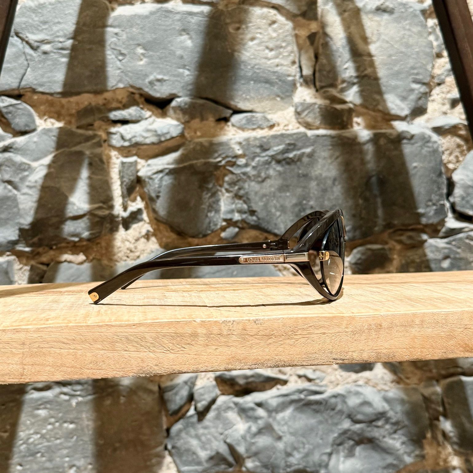 Louis Vuitton Louis Vuitton Z0415W Brown Oval Daphne Sunglasses Size ONE SIZE - 7 Thumbnail