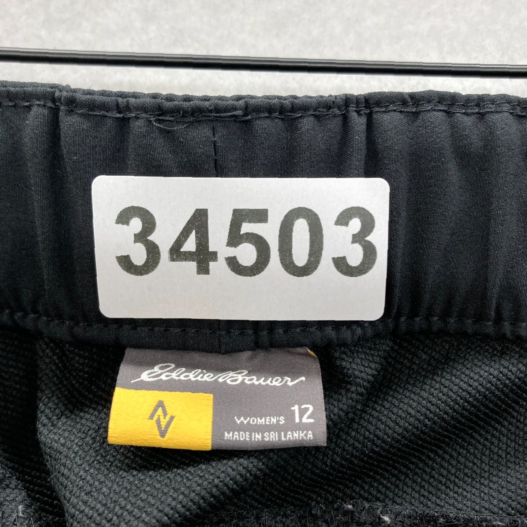 Eddie Bauer Eddie Bauer Travex Hiking Pants Women's 12 Black Stretch Belted Ankle Hiking Pants Regular Inseam 30in Black Size 34" / US 12 / IT 48 - 5 Thumbnail