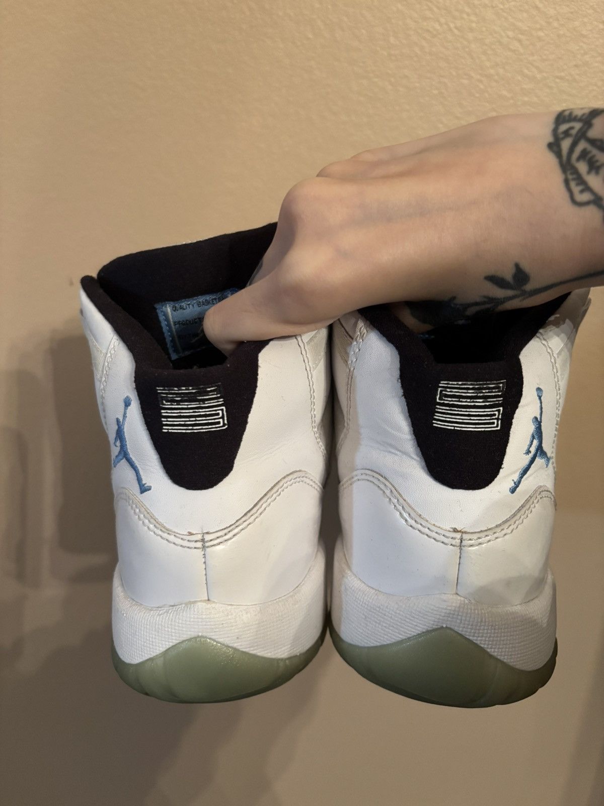 Jordan Brand Air Jordan 11 BG 'Legend Blue' Size US 5.5 / IT 35.5 - 4 Thumbnail