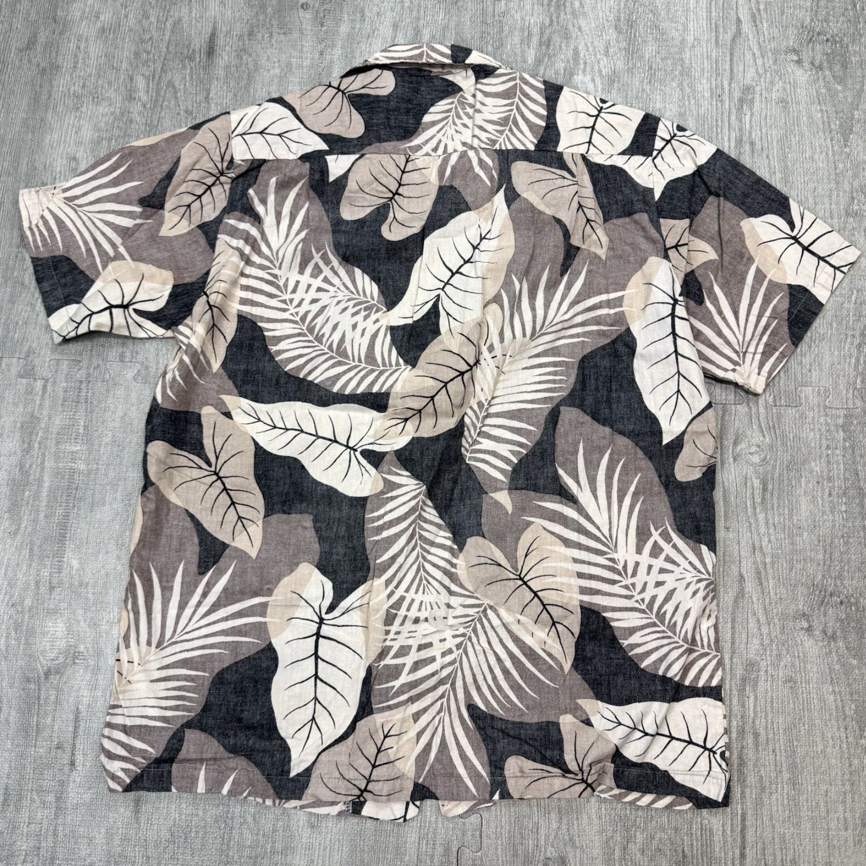 Vintage VINTAGE RJC MENS Hawaiian Shirt Casual Short Sleeve Floral Palm Logo Pattern 90s Size M Beige Size US M / EU 48-50 / 2 - 7 Thumbnail