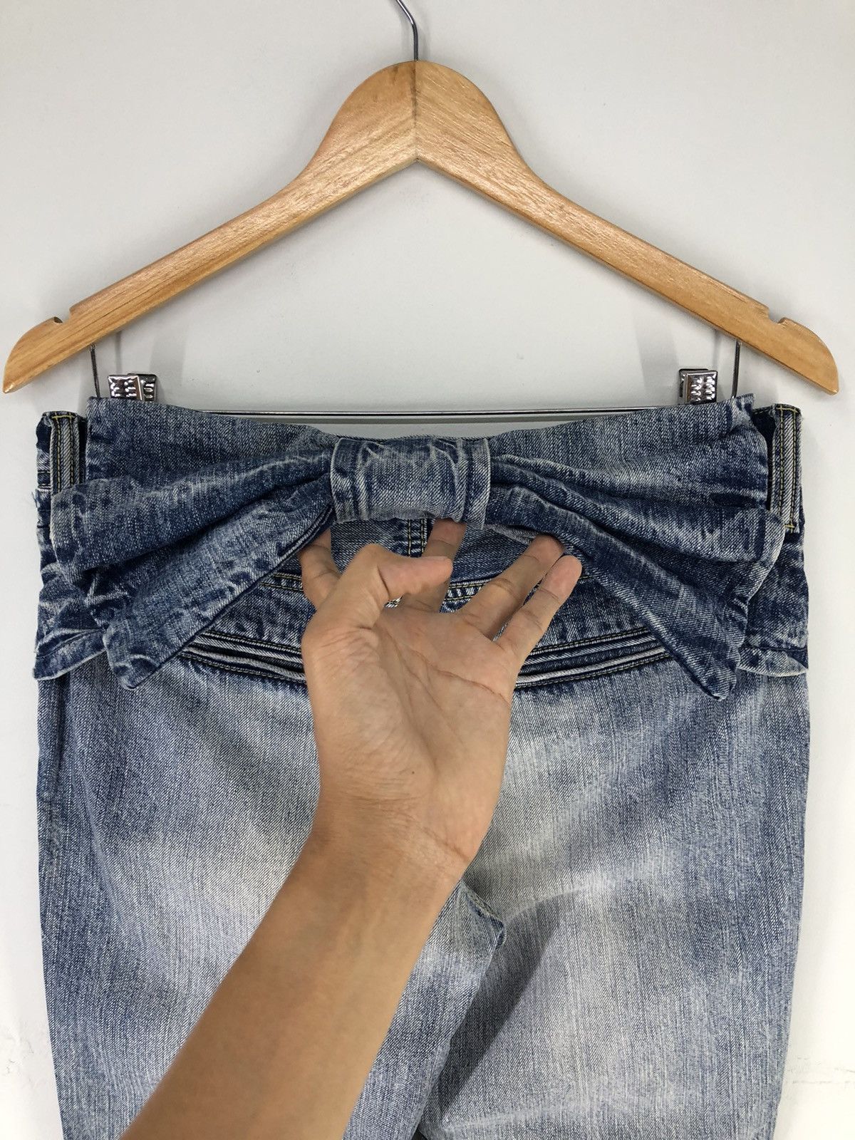 Japanese Brand Rodeo Crowns Back Ribbon Distressed Faded Blue Jeans Size 31" - 16 Thumbnail