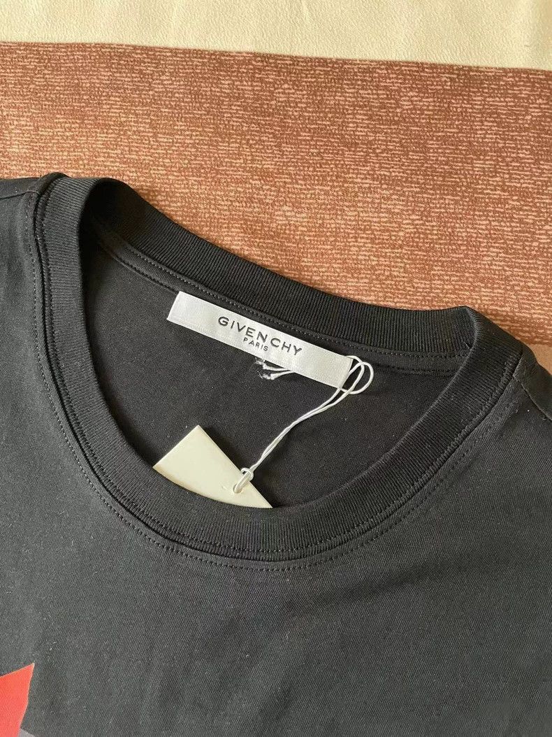 Givenchy Givenchy Short Sleeve T-Shirt Size US S / EU 44-46 / 1 - 2 Thumbnail