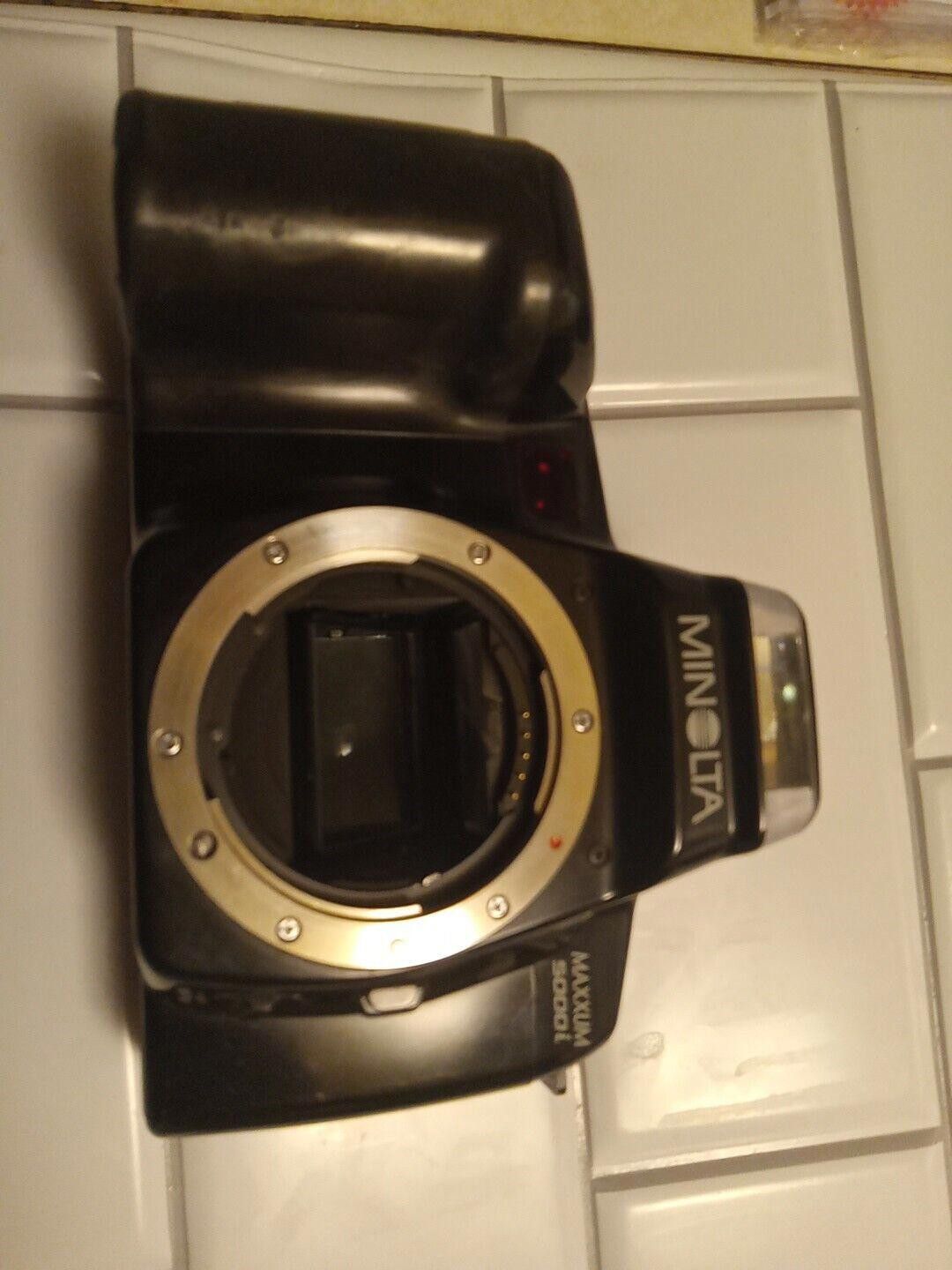 Minolta Maxxum 5000i Film Camera - Classic Photography Gear