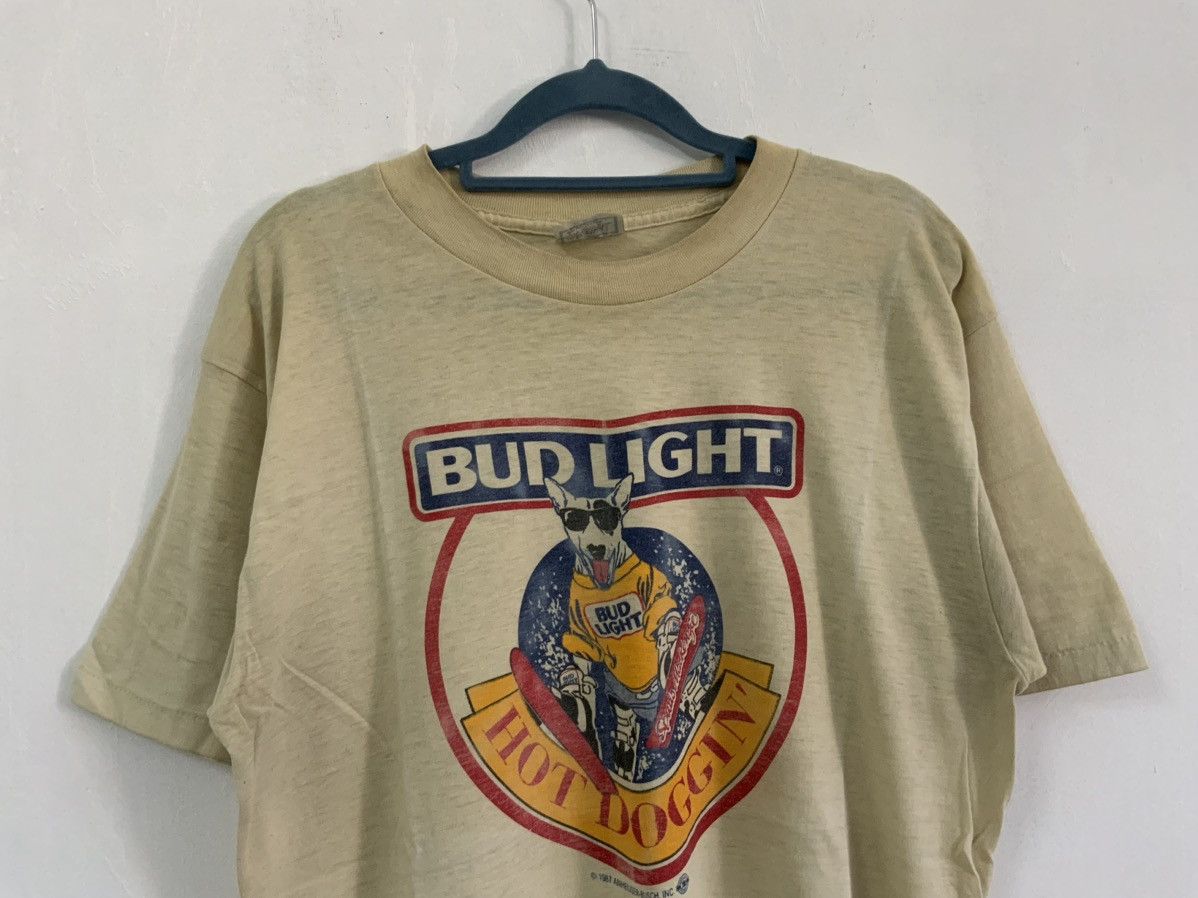 Vintage Vintage Bud Light Hot Doggin’ @1987 Tee Size US XL / EU 56 / 4 - 3 Thumbnail