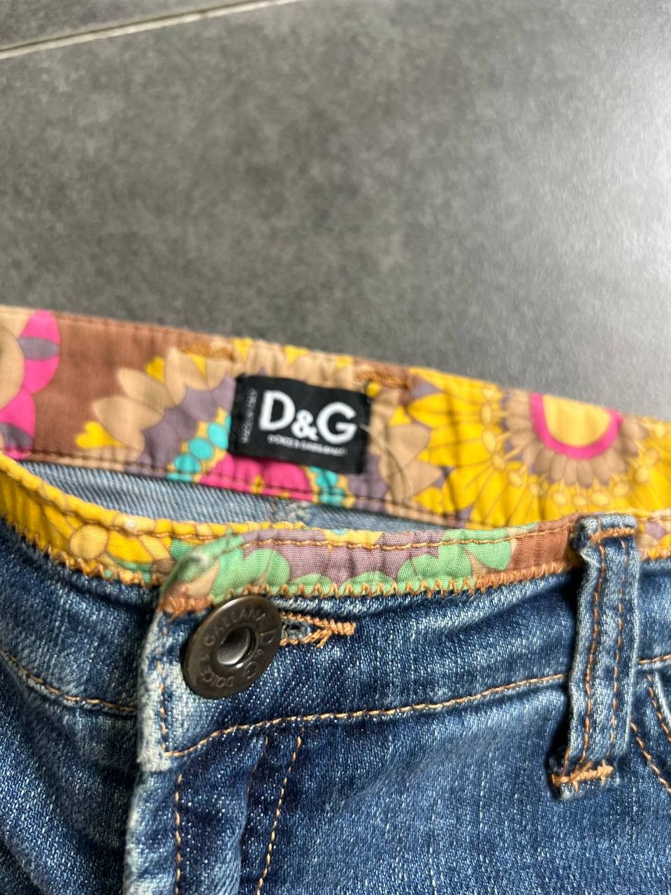 Dolce & Gabbana Rare Dolce Gabbana denim multipocket Y2K mini skirt Size 27" / US 4 / IT 40 - 7 Thumbnail