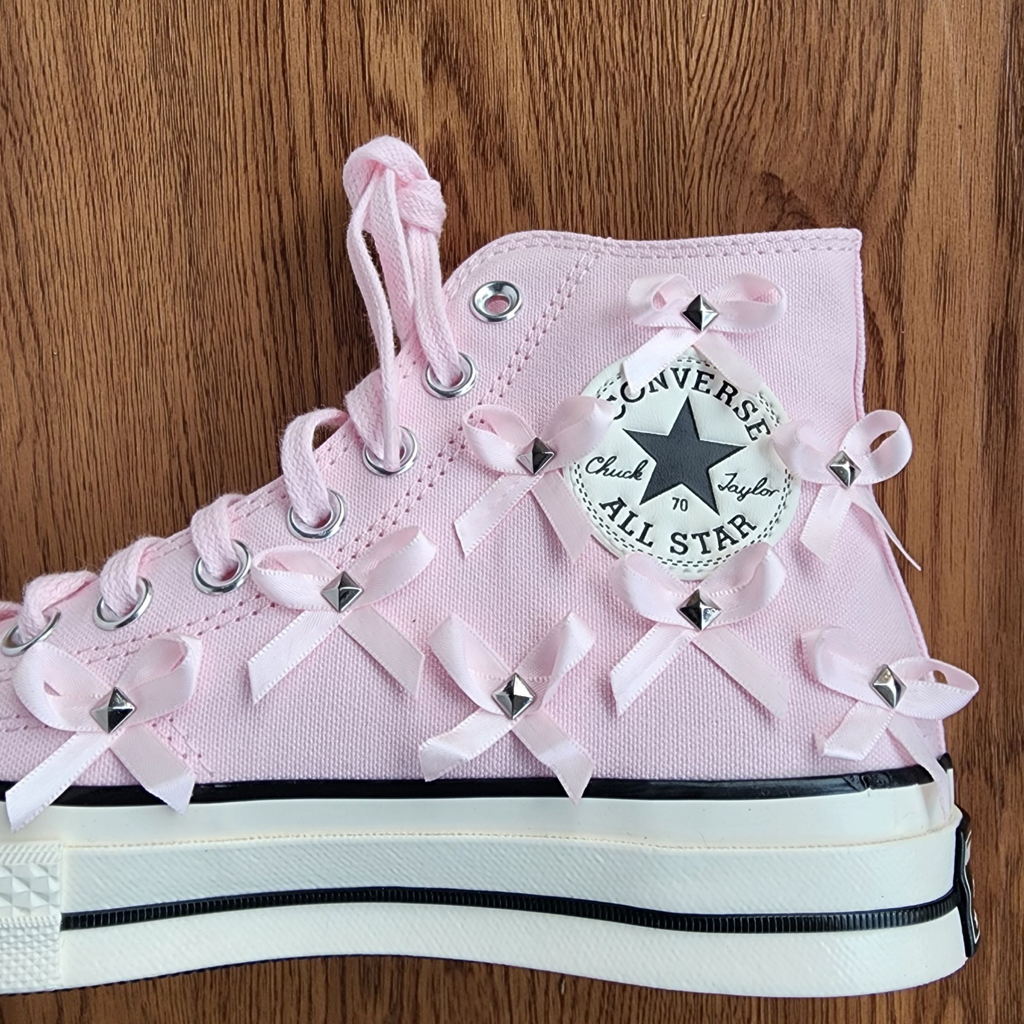 Converse ⭐Converse Chuck 70 Hi Bow Edgy Studded Size 5 Men's Shoes Sn Size US 5 / EU 37 - 6 Thumbnail