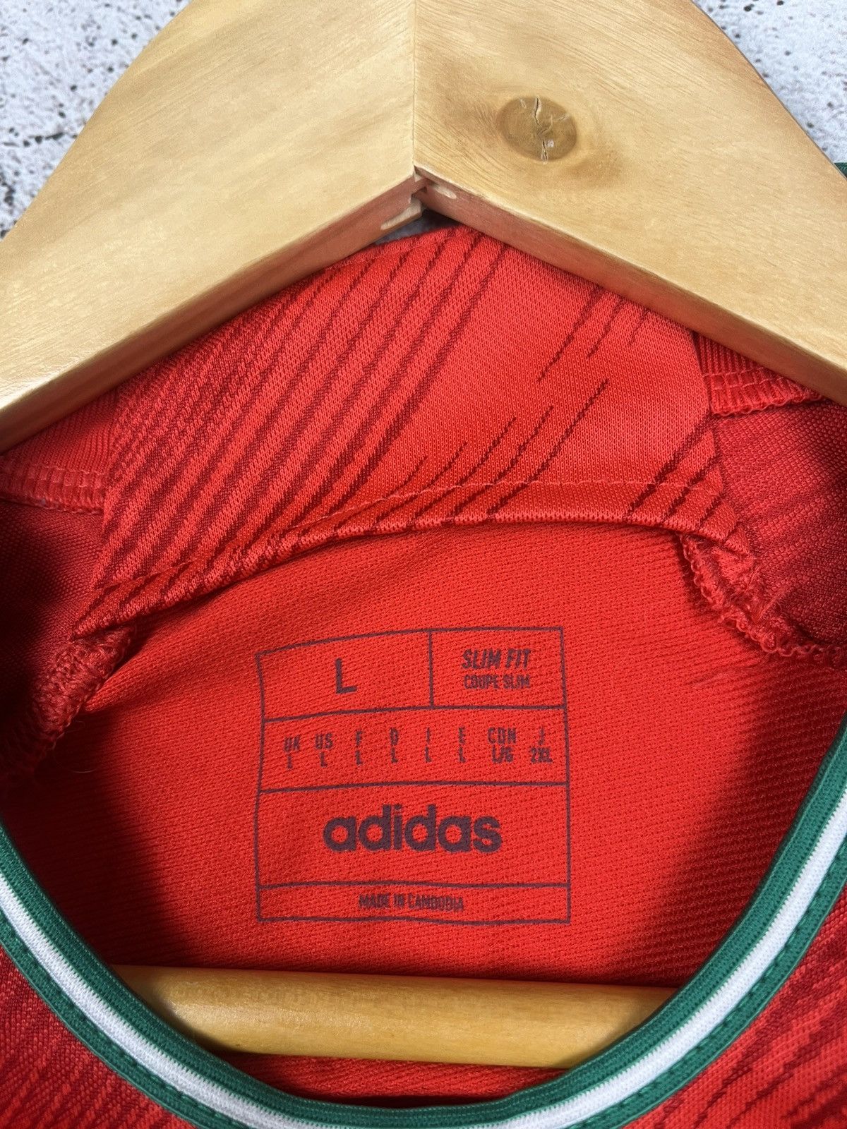 Adidas ADIDAS WALES NATIONAL 2022/2023 HOME SOCCER JERSEY FOOTBALL Size US L / EU 52-54 / 3 - 6 Thumbnail