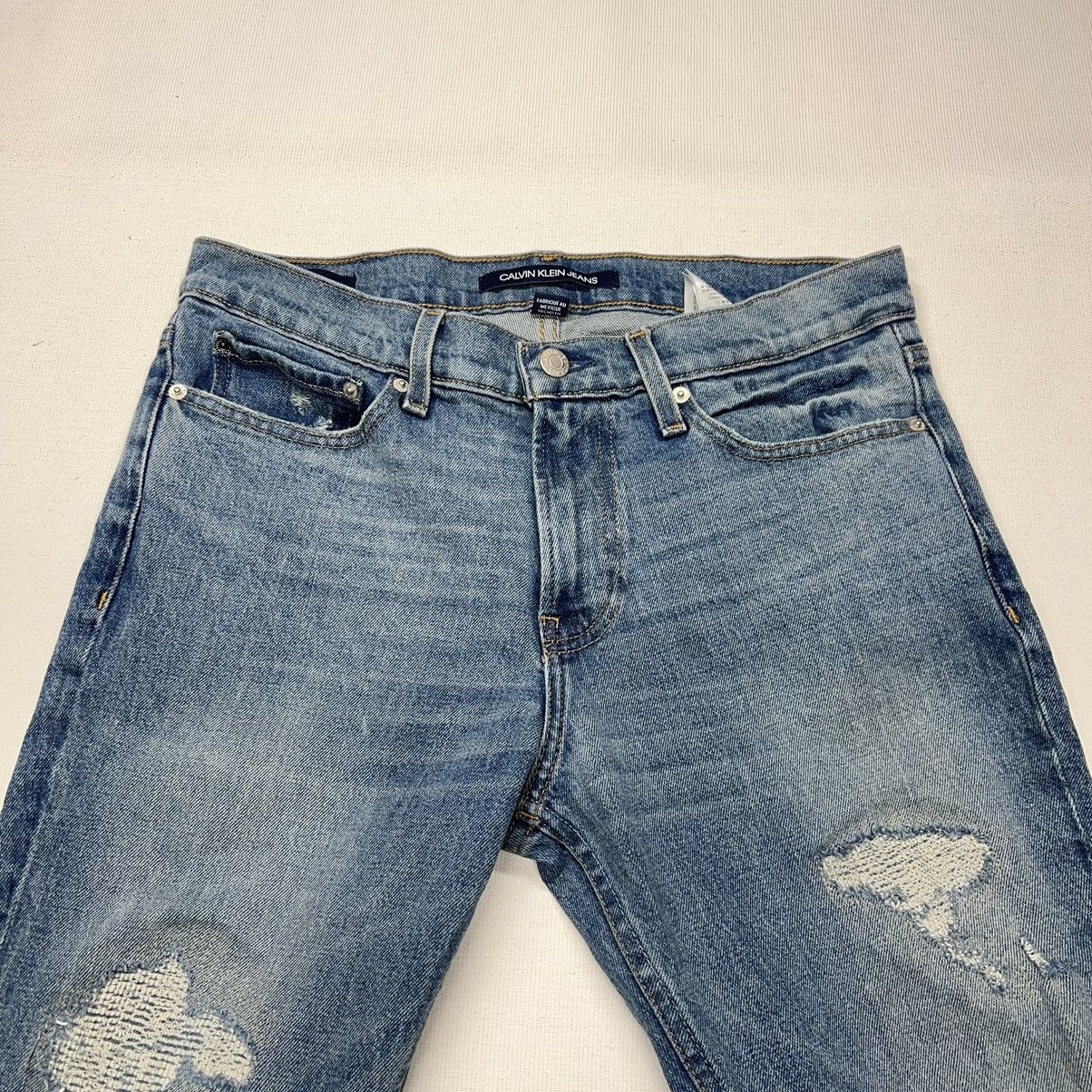 Calvin Klein Calvin Klein Jeans Blue Slim Fit Distressed Regular Denim Size US 30 / EU 46 - 7 Thumbnail