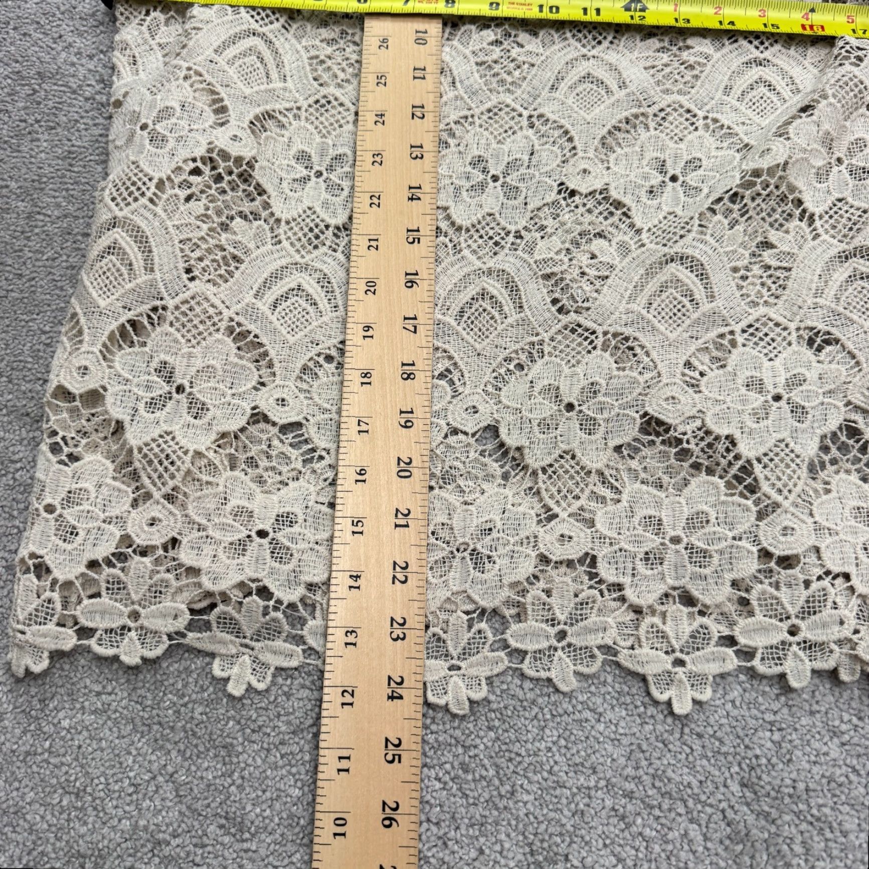 Vince Camuto Vince Camuto Blouse Womens XS Short Sleeve Lace Embroidered Floral Casual Boho Summer Beige Size XS / US 0-2 / IT 36-38 - 7 Thumbnail
