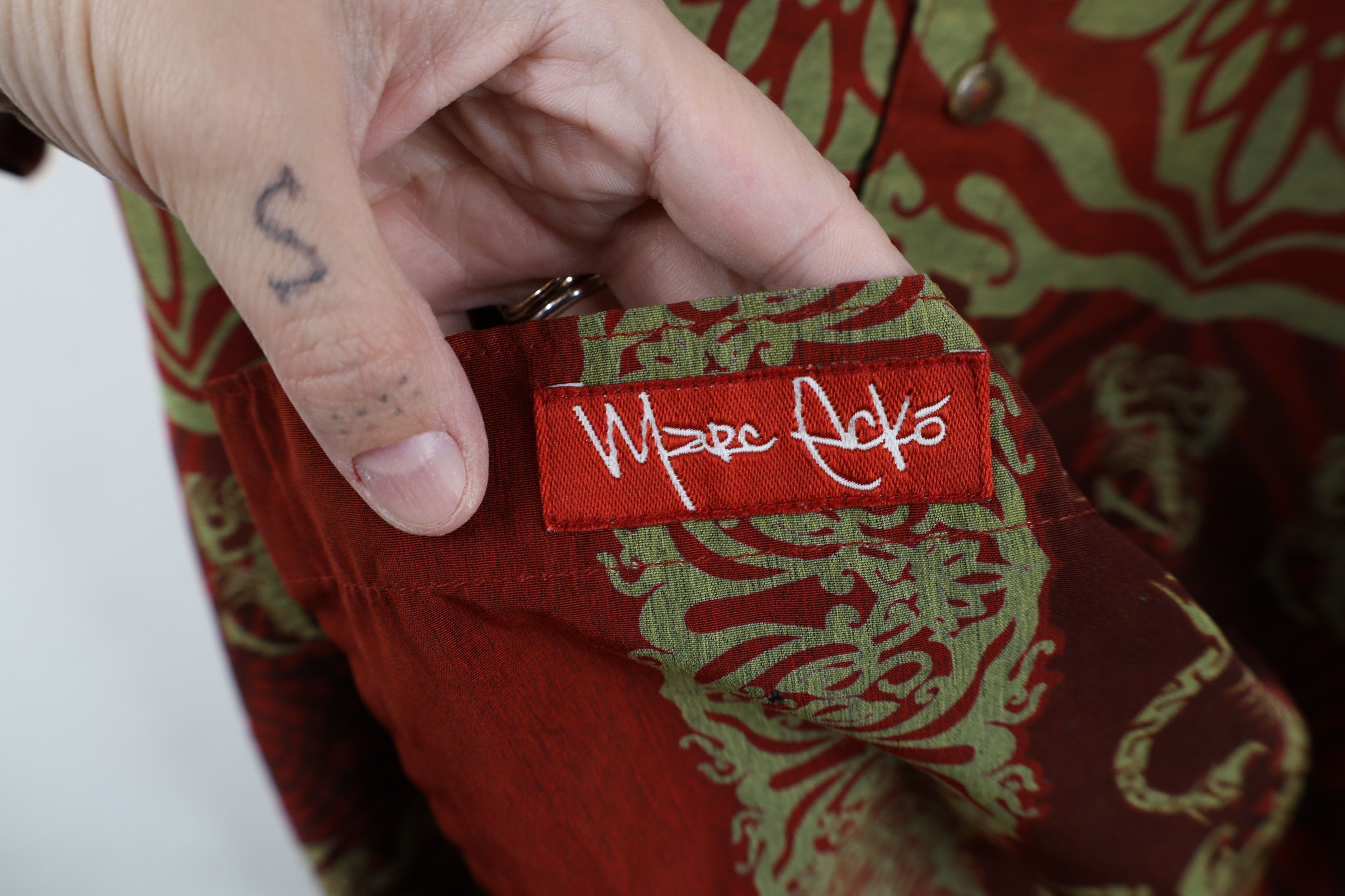 Marc Ecko Vintage 90s Y2K Ecko Scorpion Tribal Hawaiian Button Shirt Size US XL / EU 56 / 4 - 8 Thumbnail