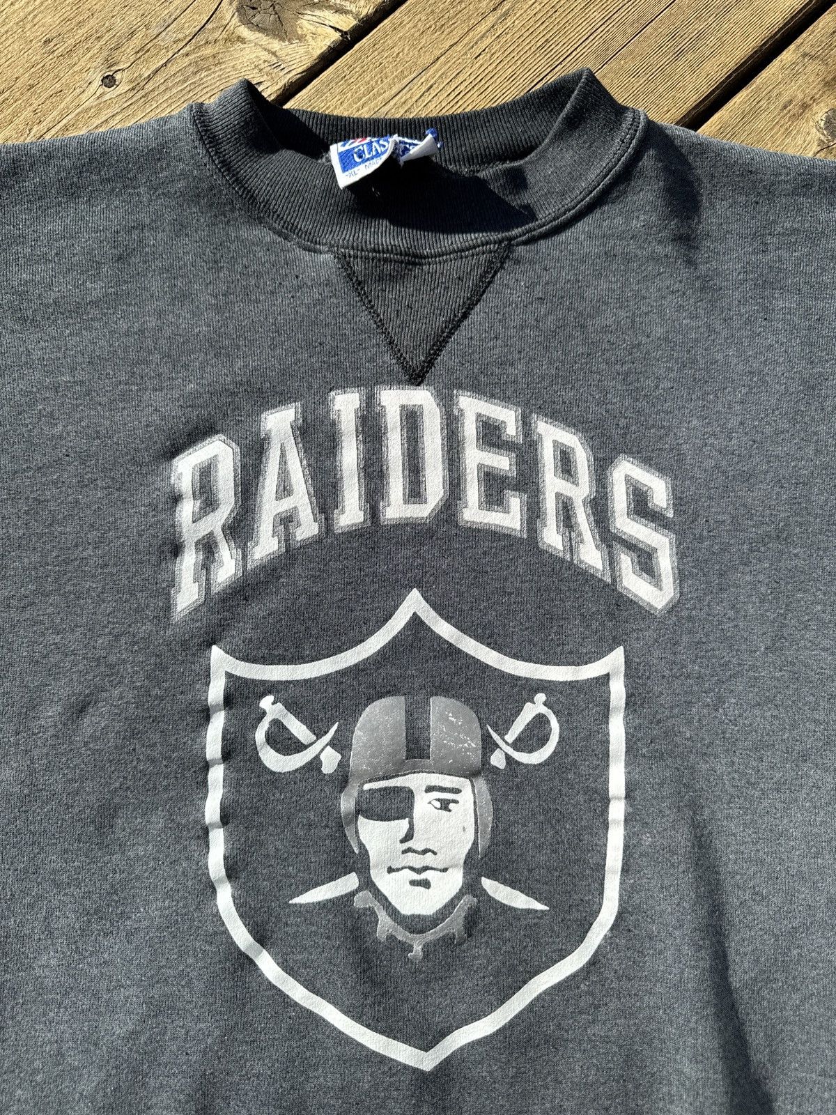 Vintage Vintage 80s Los Angeles Raiders Shield Logo Crewneck XL Size US XL / EU 56 / 4 - 4 Thumbnail