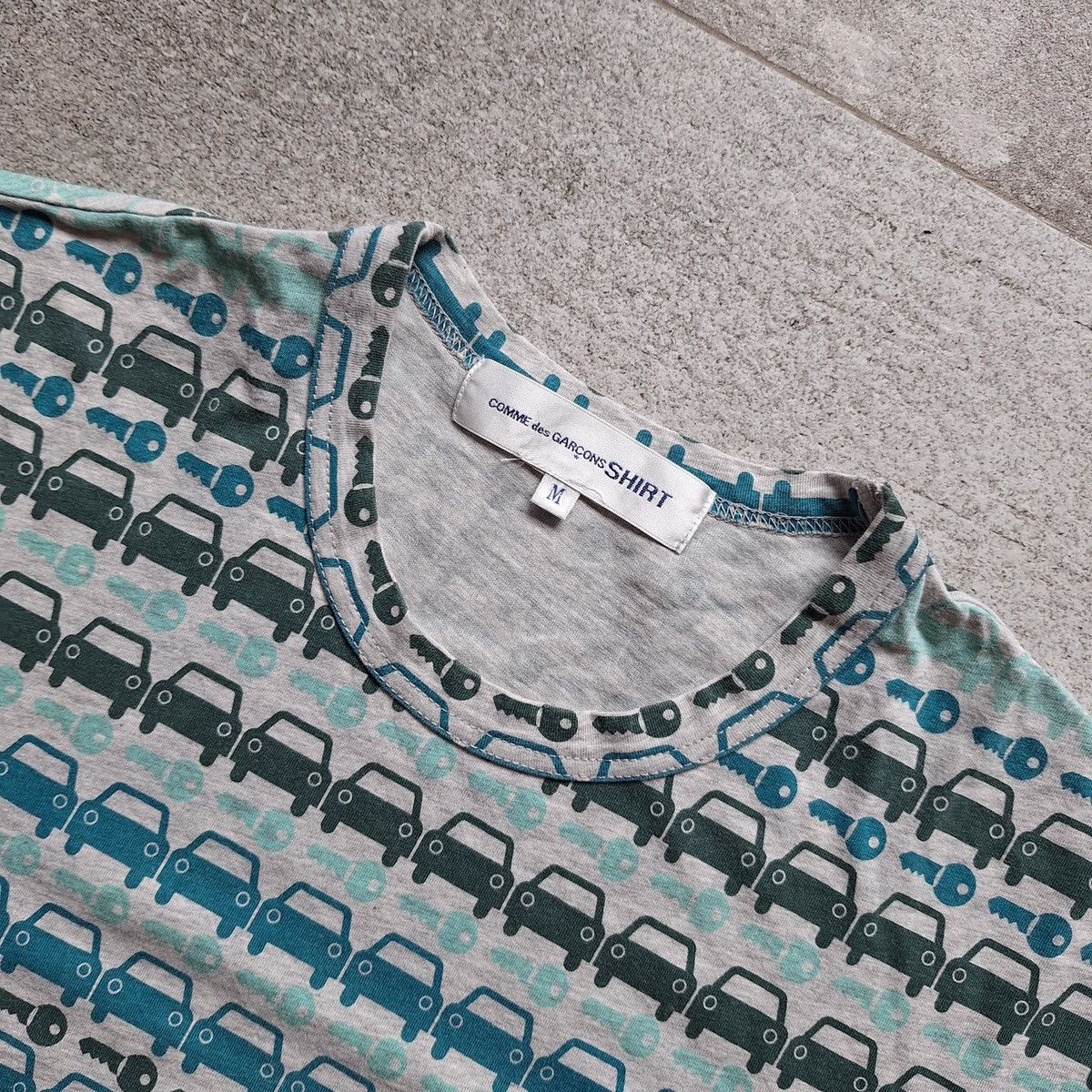 Comme des Garcons × Comme des Garcons SHIRT Comme des Garcons Shirt Car and Keys Monogram Tee T-shirt Size US M / EU 48-50 / 2 - 2 Thumbnail